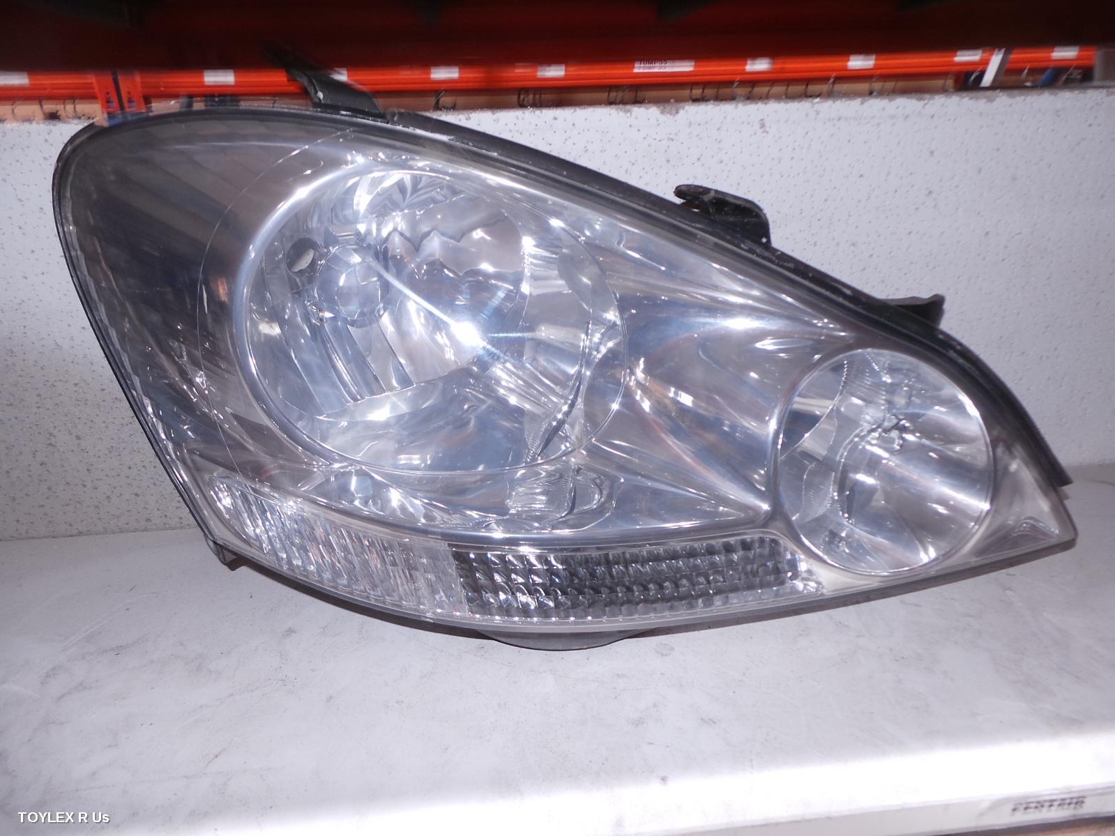 TOYOTA AVENSIS 2003 Right Headlamp ACM20R