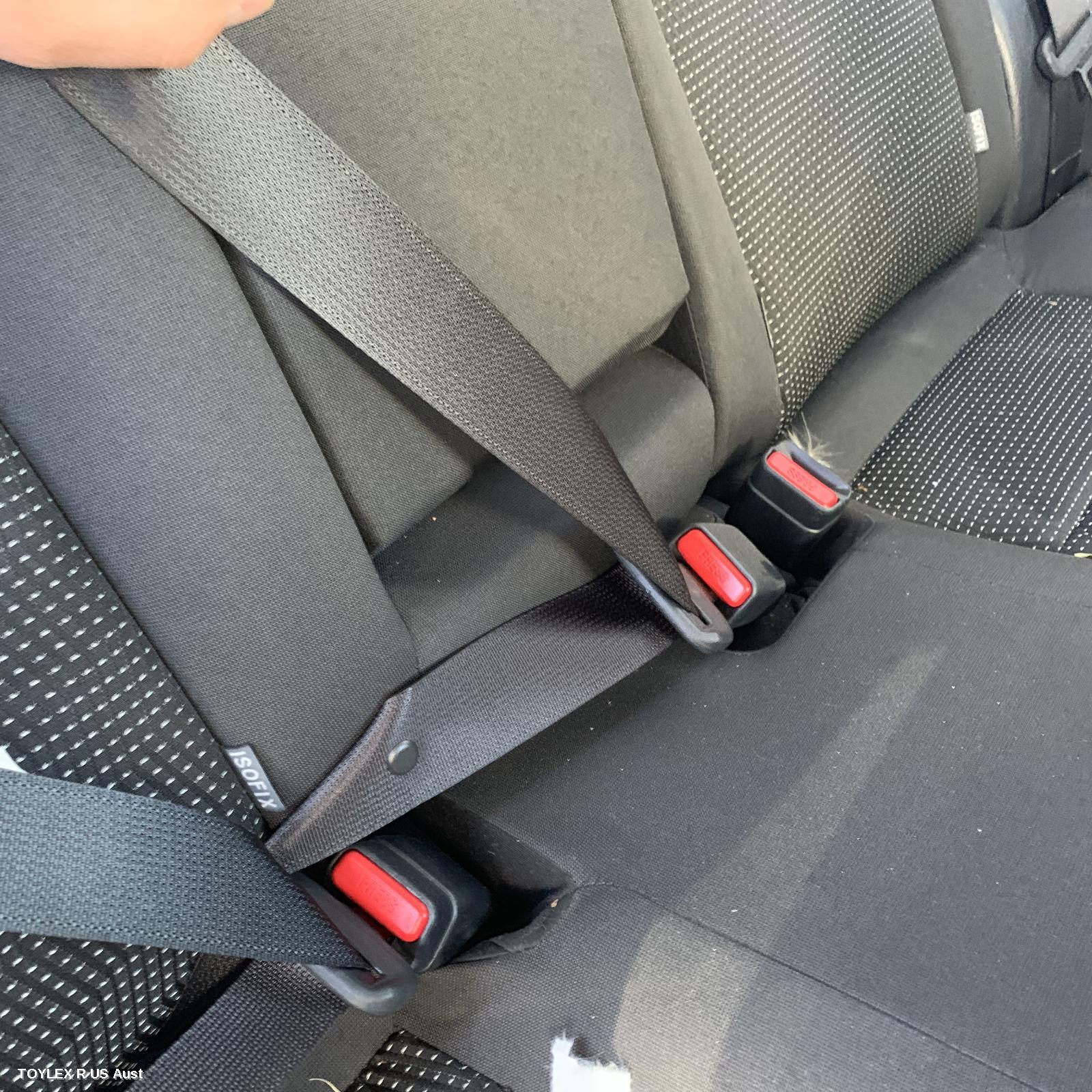 TOYOTA COROLLA 2018 Seatbelt/Stalk CENTRE REAR, SEAT BELT STALK ONLY, ZRE182R, HATCH