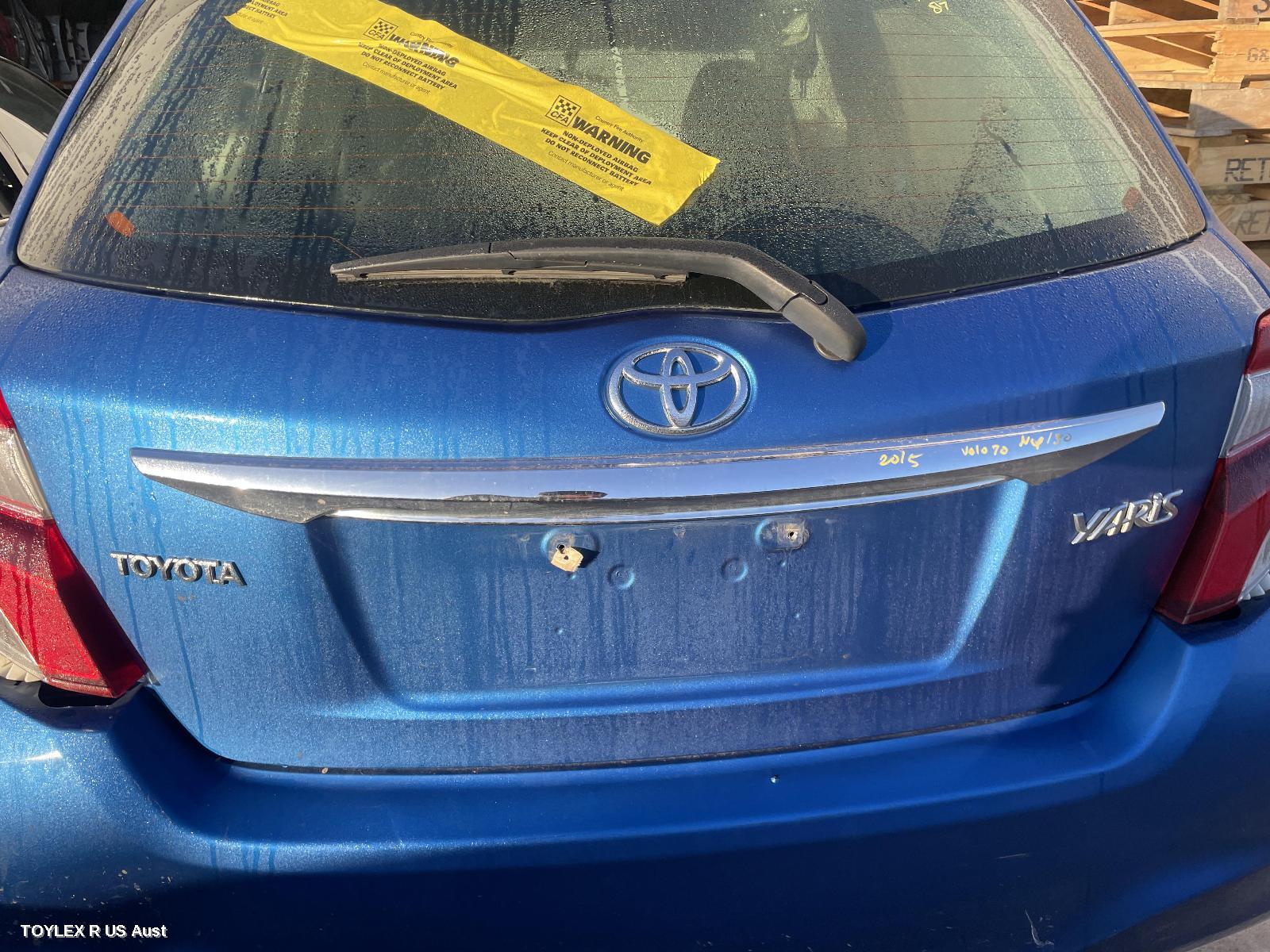TOYOTA YARIS 2015 Rear Garnish LIFTGATE GARNISH (CENTRE), NCP13#