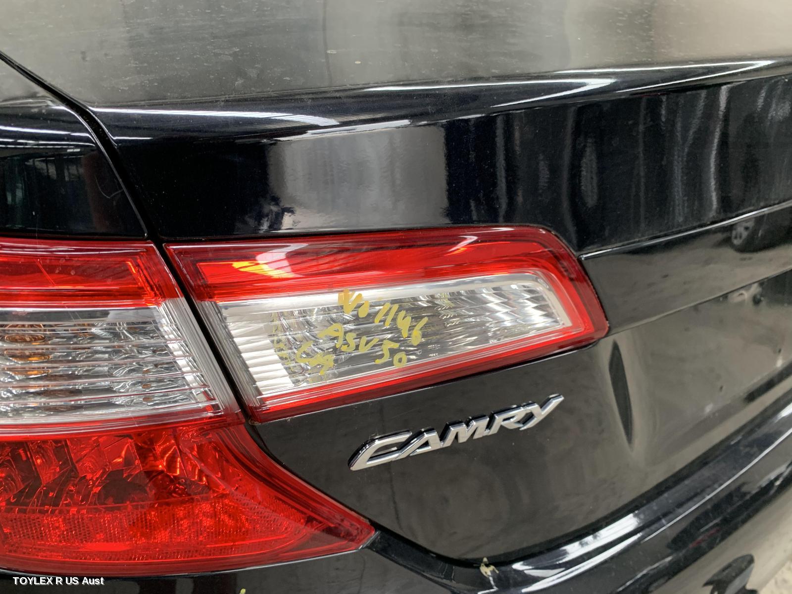 TOYOTA CAMRY 2014 Rear Garnish BOOTLID LAMP (LH SIDE), ASV50