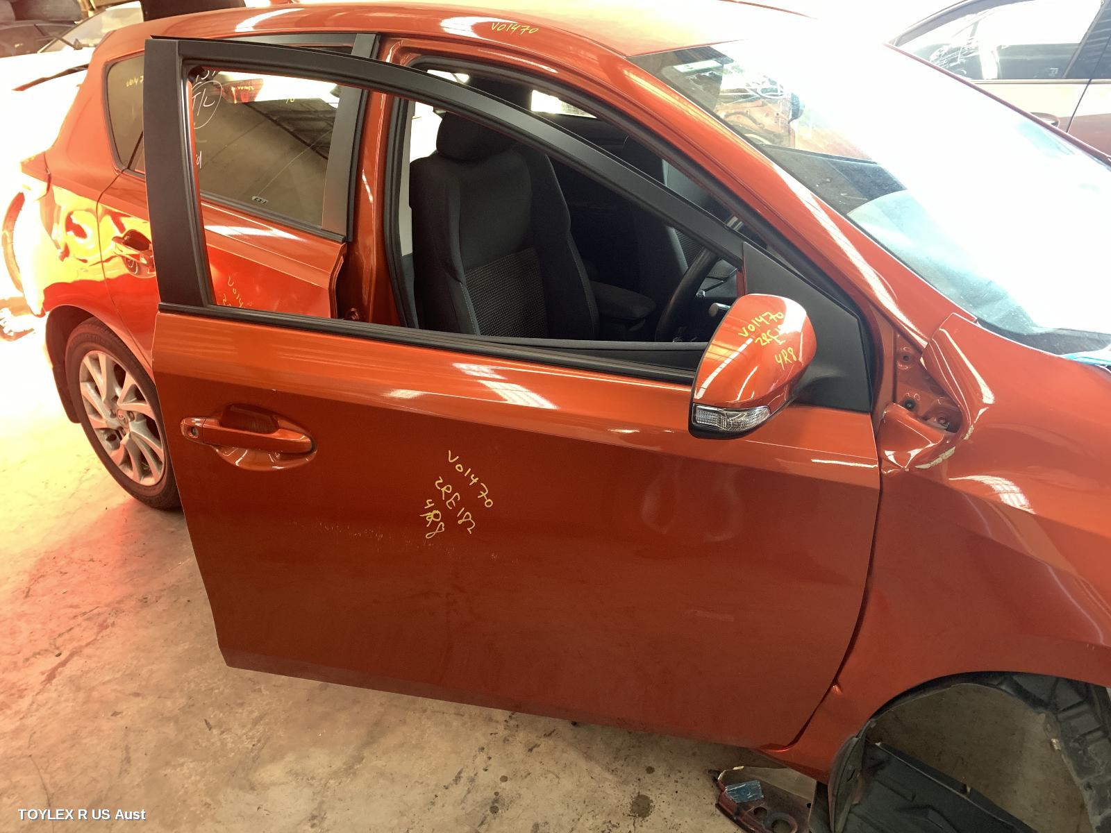 TOYOTA COROLLA 2017 Right Front Door ZRE182R/ZWE186R, HATCH