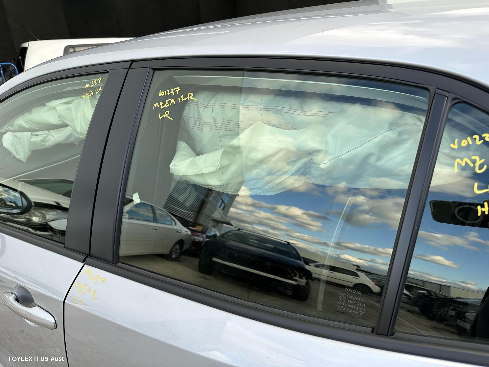 TOYOTA COROLLA 2022 Left Rear Door Window E210, HATCH