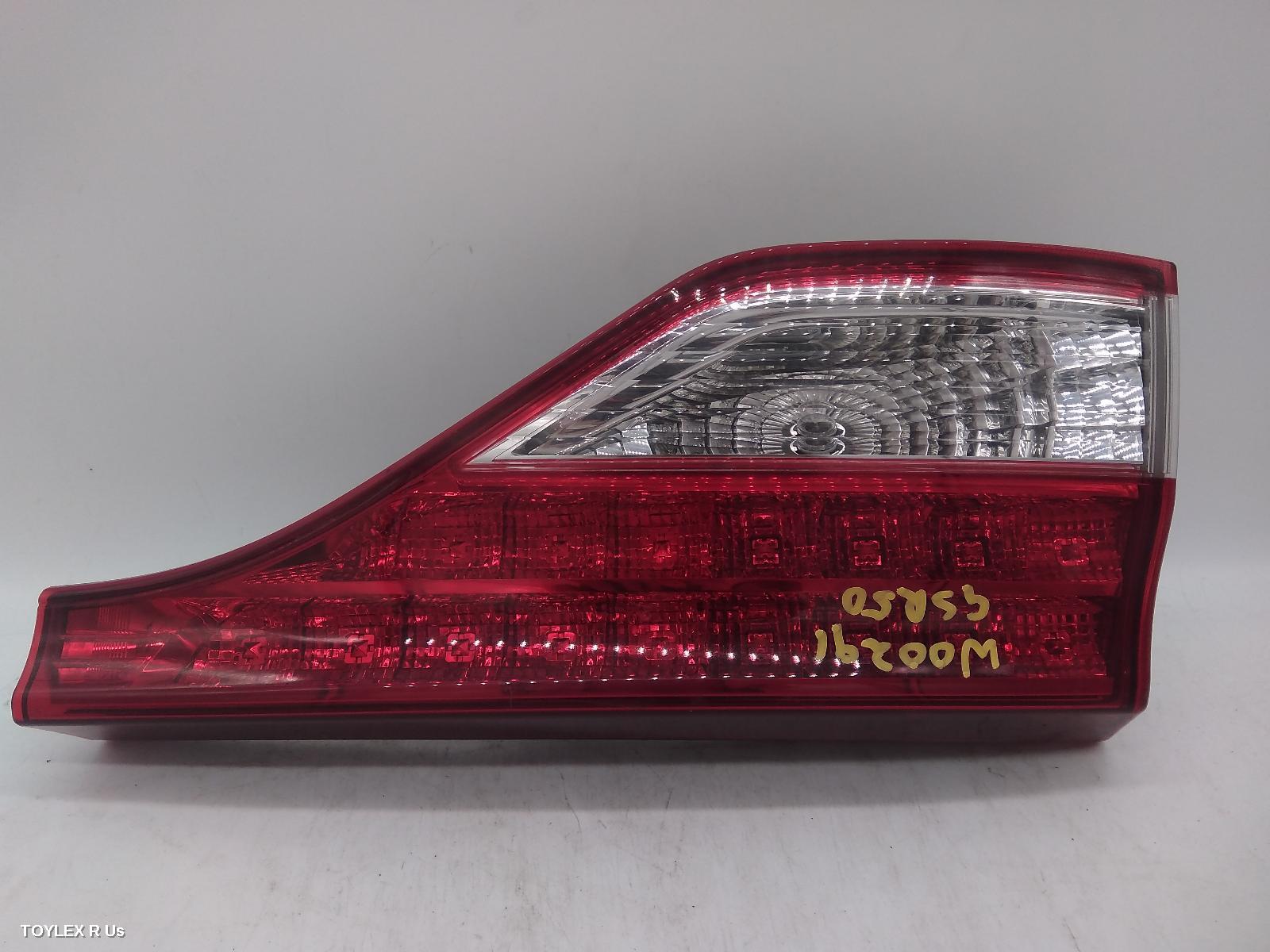 TOYOTA TARAGO 2016 Rear Garnish TAILGATE LAMP (LH SIDE), ACR50R