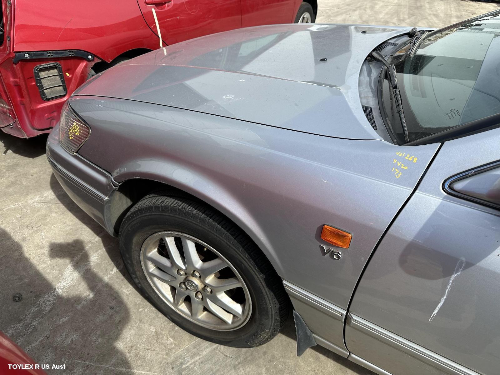 TOYOTA CAMRY 2001 Left Guard SK20