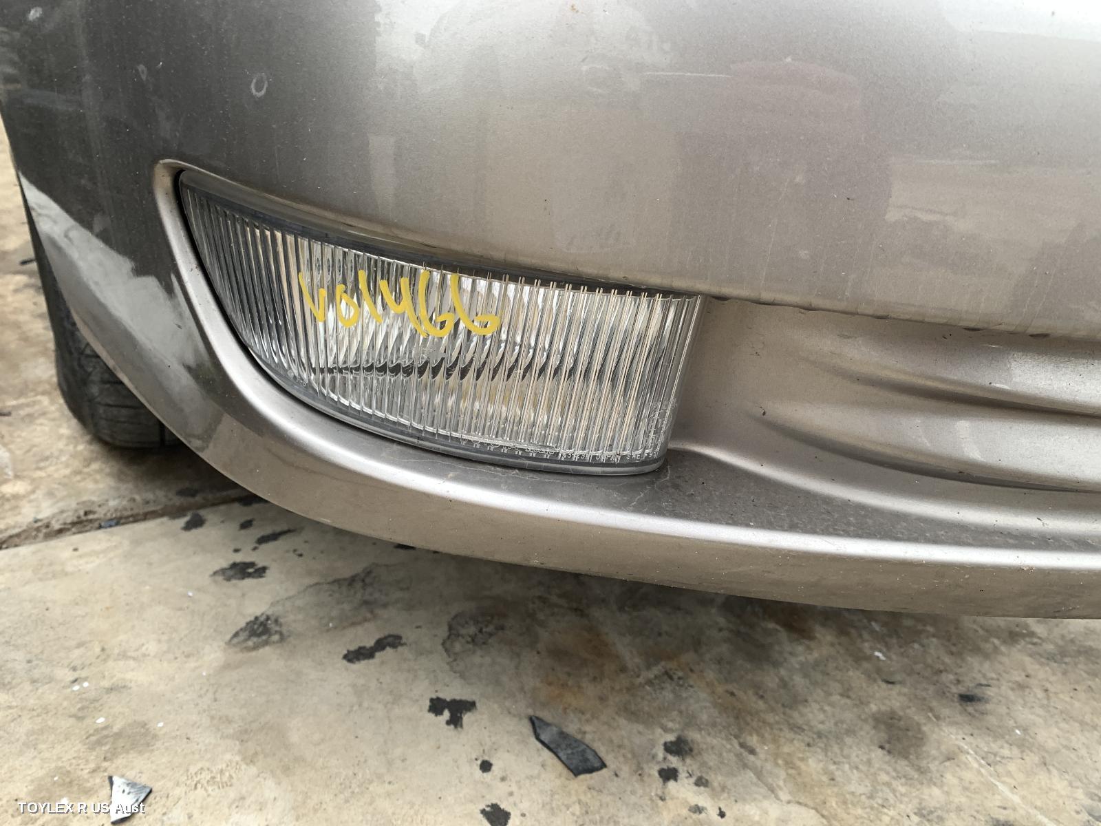 LEXUS ES300 (92-05) 1999 Right Indicator/Fog/Side BUMPER FOGLAMP, MCV20
