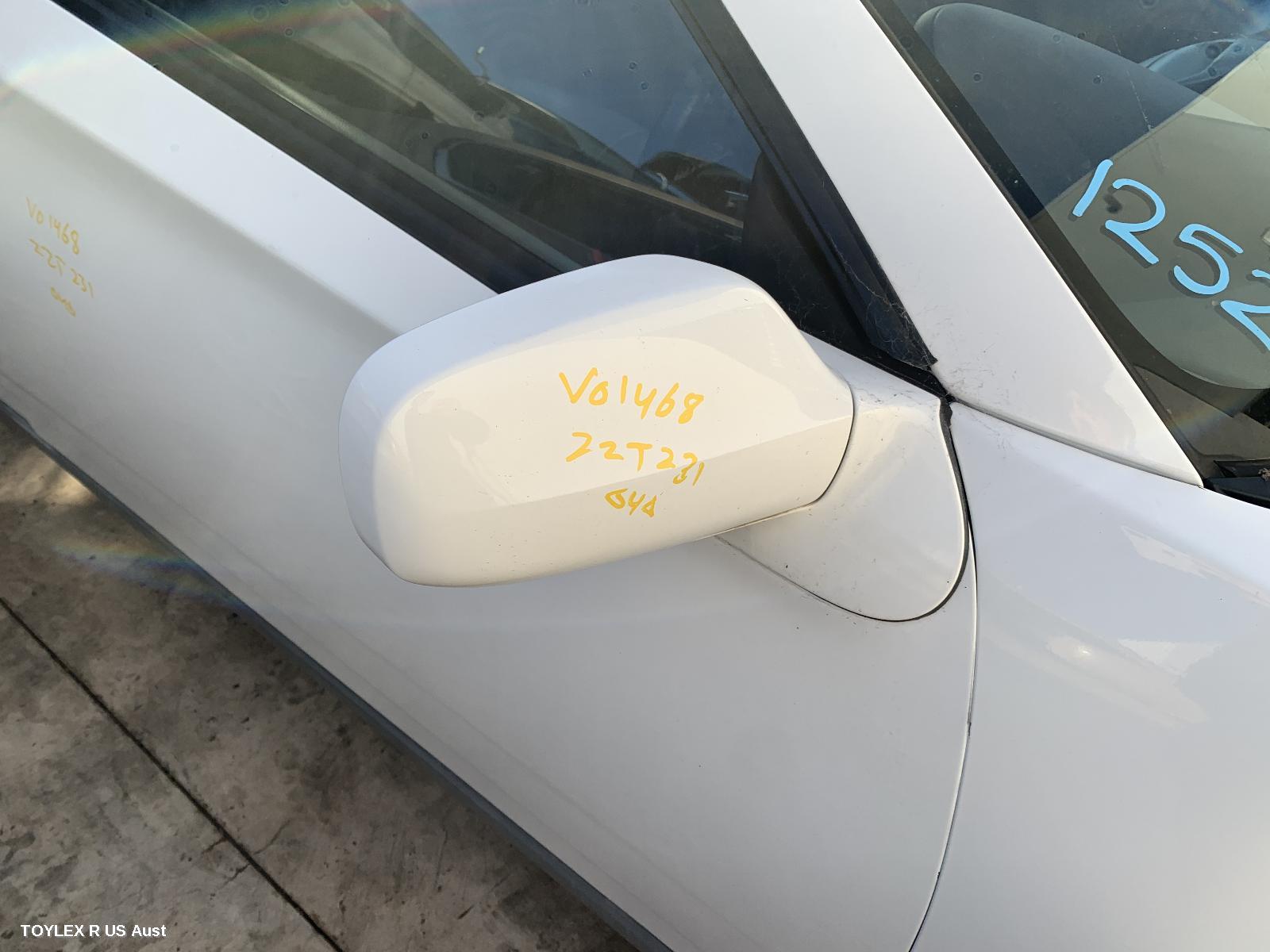 TOYOTA CELICA 1999 Right Door Mirror ZZT231, COLOUR CODED