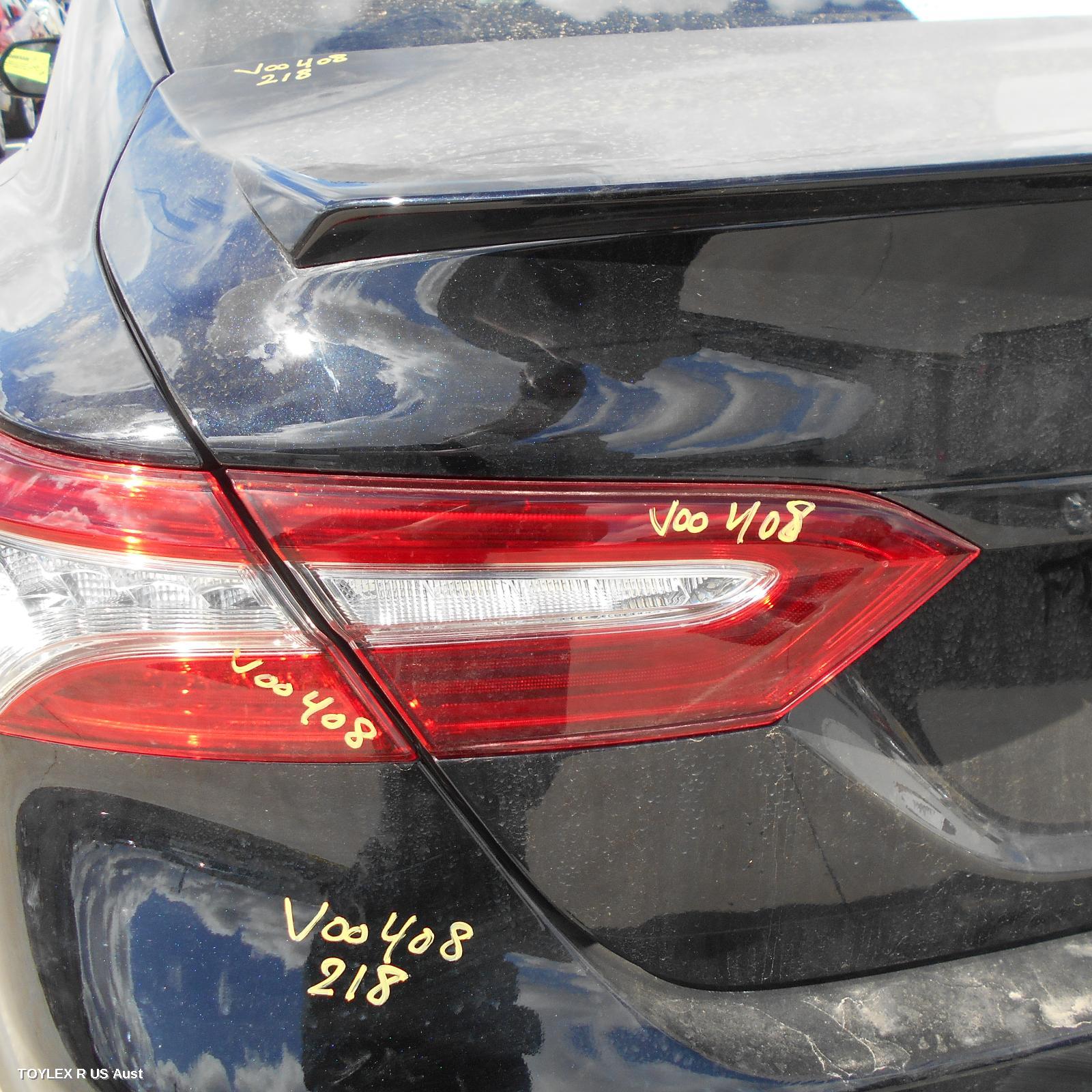 TOYOTA CAMRY 2018 Rear Garnish BOOTLID LAMP (LH SIDE), LED TYPE, XV70