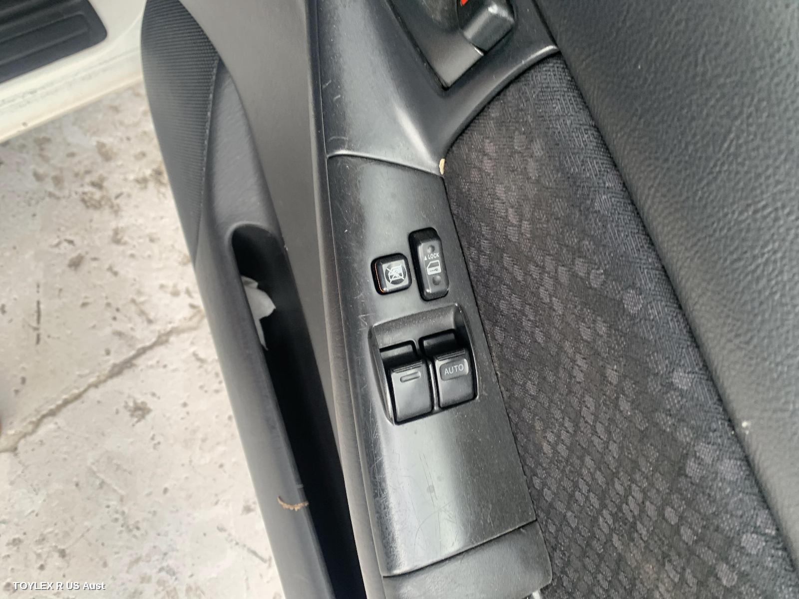 TOYOTA COROLLA 2006 Pwr Dr Wind Switch RH FRONT (MASTER SWITCH), 2 SWITCH TYPE, ZZE122