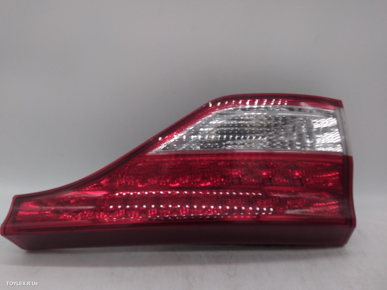 TOYOTA TARAGO 2016 Rear Garnish TAILGATE LAMP (LH SIDE), ACR50R