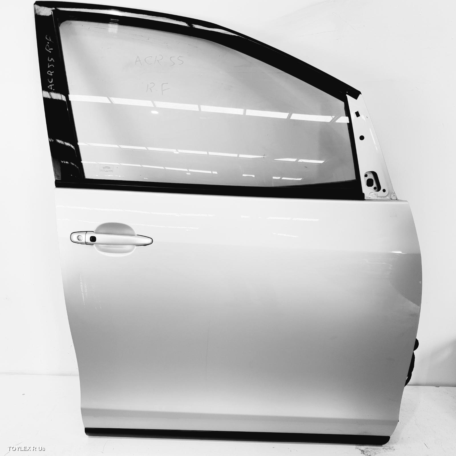 TOYOTA TARAGO 2017 Right Front Door ACR50R