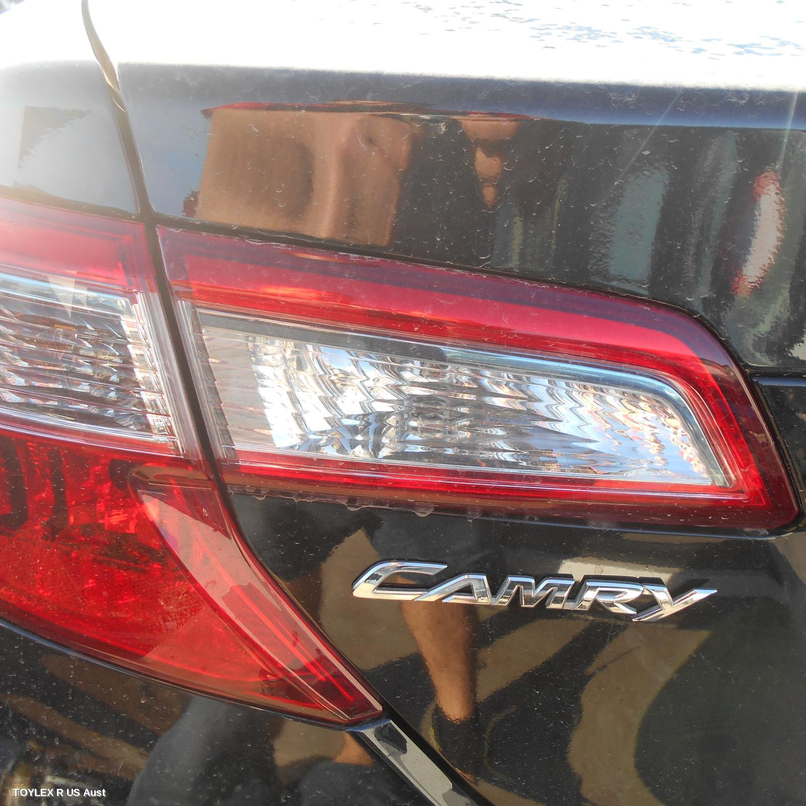 TOYOTA CAMRY 2013 Rear Garnish BOOTLID LAMP (LH SIDE), AVV50, HYBRID