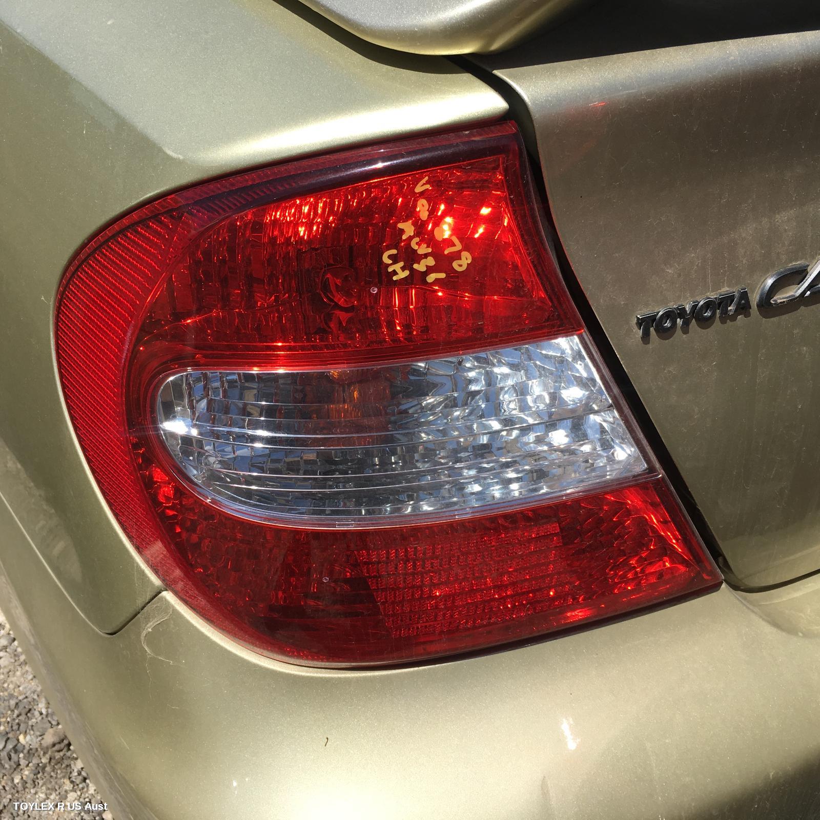 TOYOTA CAMRY 2004 Left Taillight SK36, REVERSE LAMP IN CENTRE
