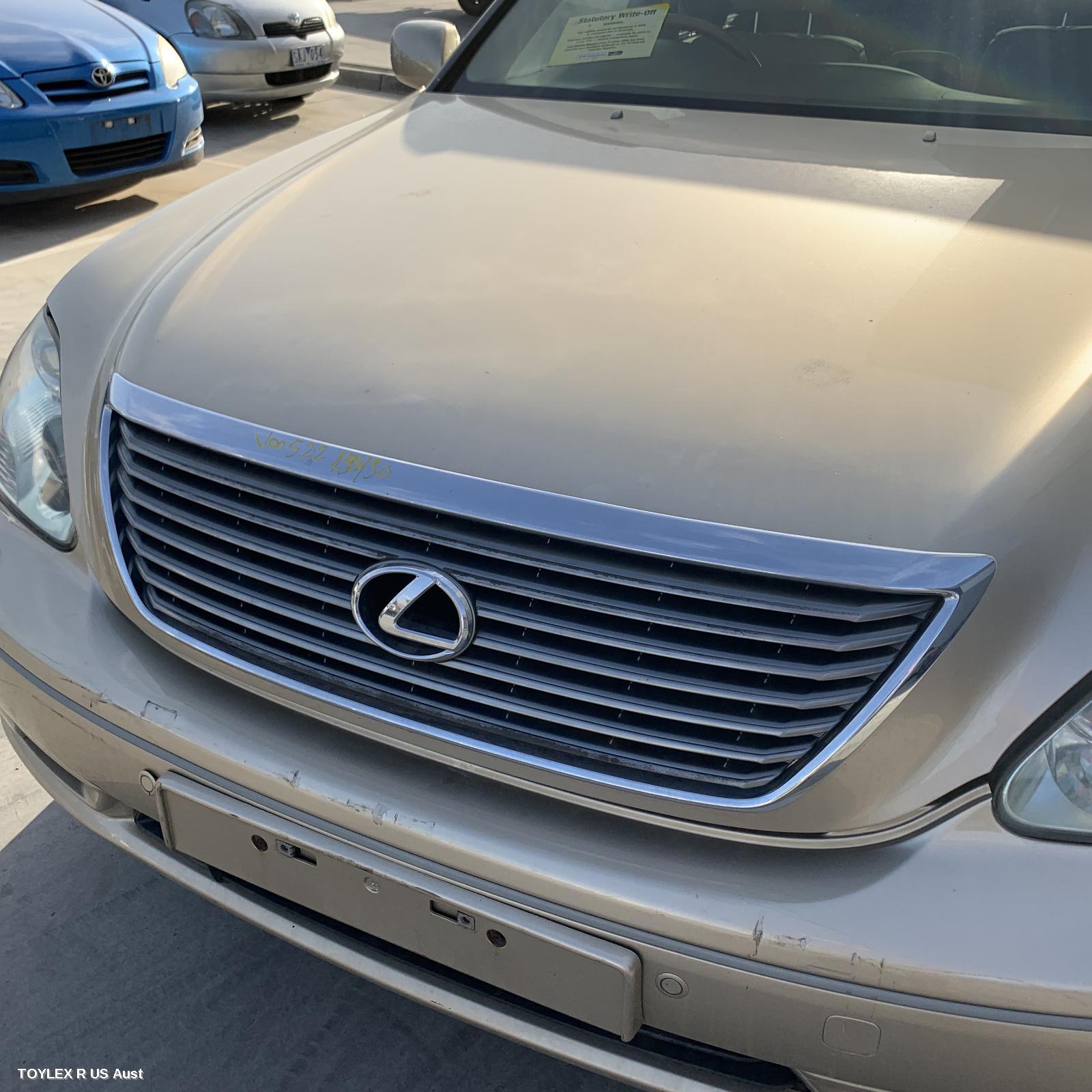 LEXUS LS430 2003 Grille UCF30R