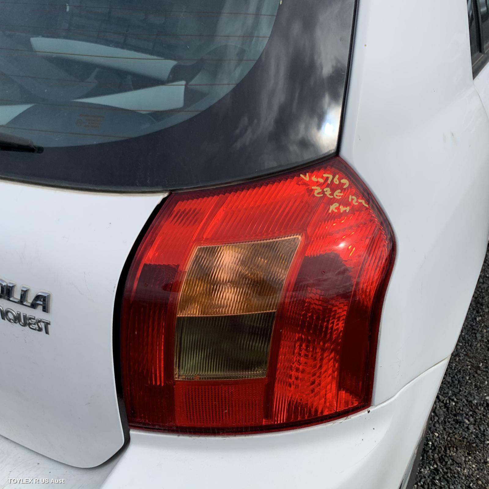 TOYOTA COROLLA 2004 Right Taillight ZZE122 (SOUTH AFRICA-VIN AHT), HATCH