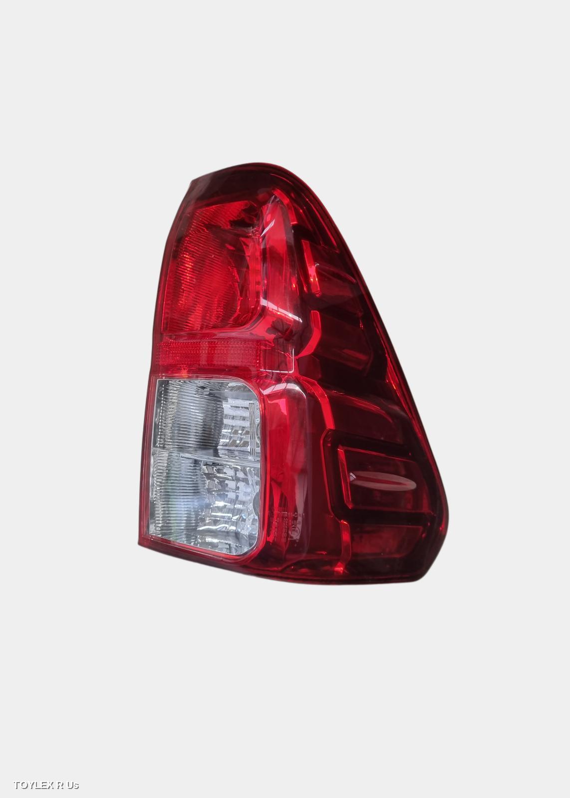 TOYOTA HILUX 2018 Right Taillight IN BODY, UTE, OK-37