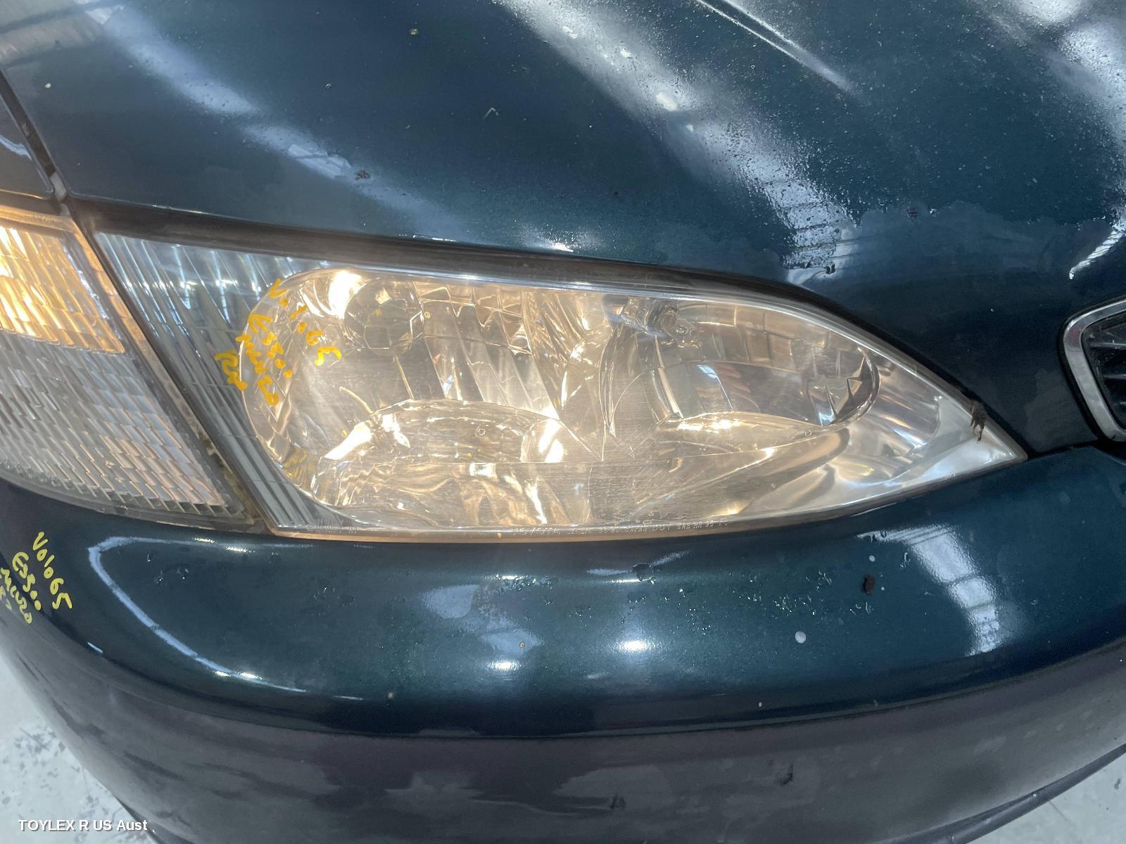 LEXUS ES300 (92-05) 1998 Right Headlamp MCV20