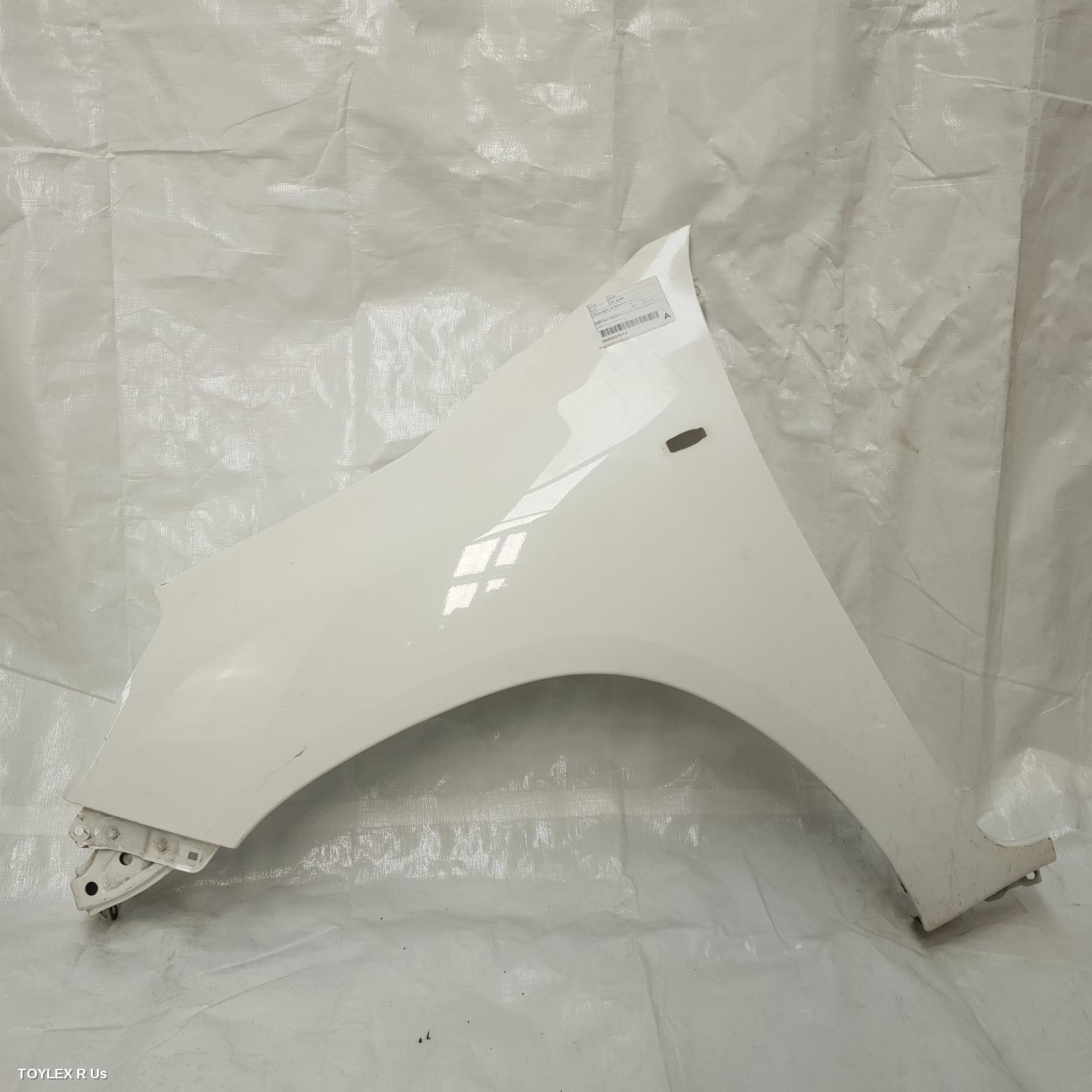 TOYOTA HILUX 2017 Left Guard NARROW BODY, W/ INDICATOR TYPE