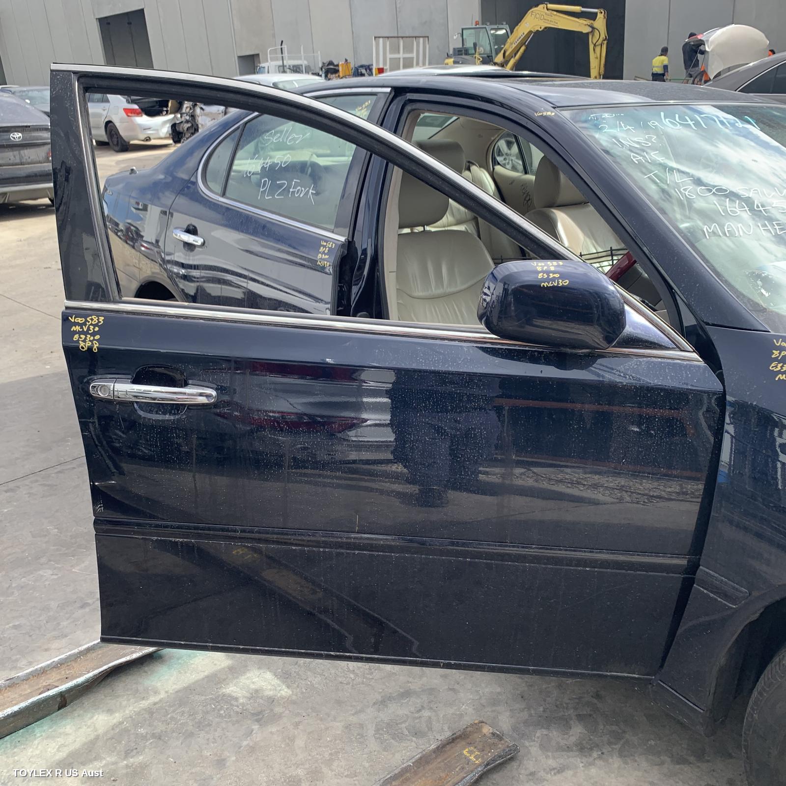 LEXUS ES300 (92-05) 2001 Right Front Door MCV30