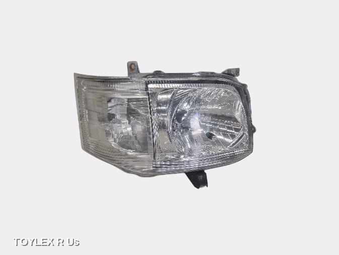 TOYOTA HIACE 2013 Right Headlamp TRH/KDH, SLWB