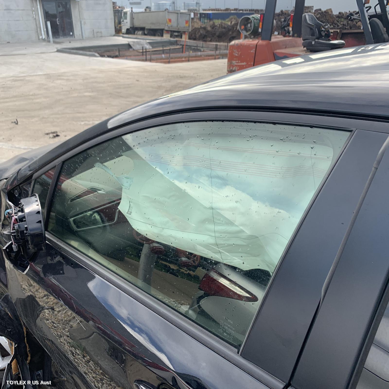 TOYOTA COROLLA 2018 Left Front Door Window E210, HATCH