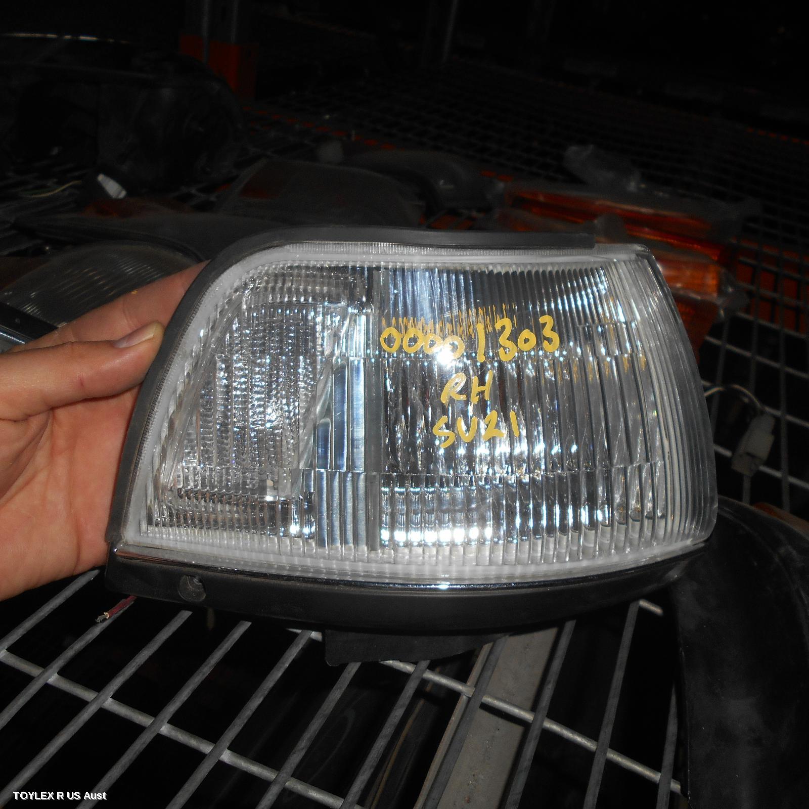 TOYOTA CAMRY 1989 Right Indicator/Fog/Side CORNER LAMP, SV21