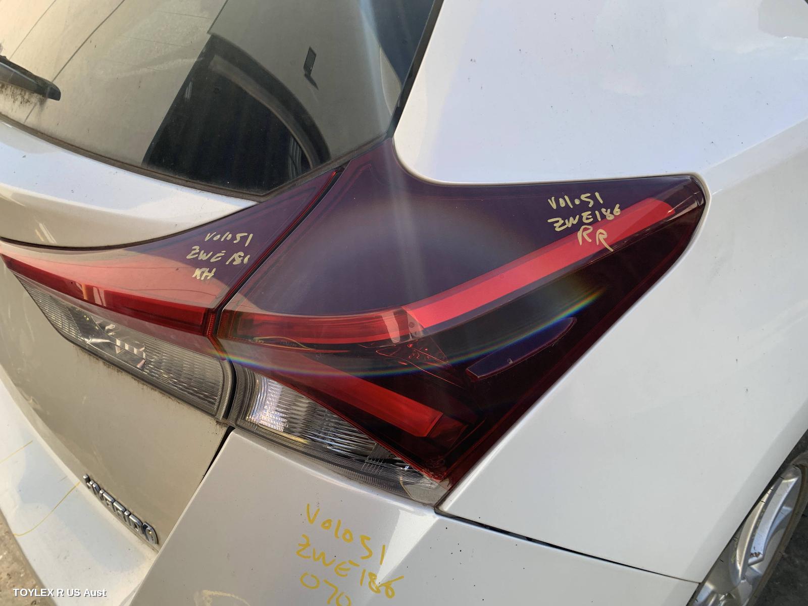 TOYOTA COROLLA 2016 Right Taillight ZRE182R, HATCH