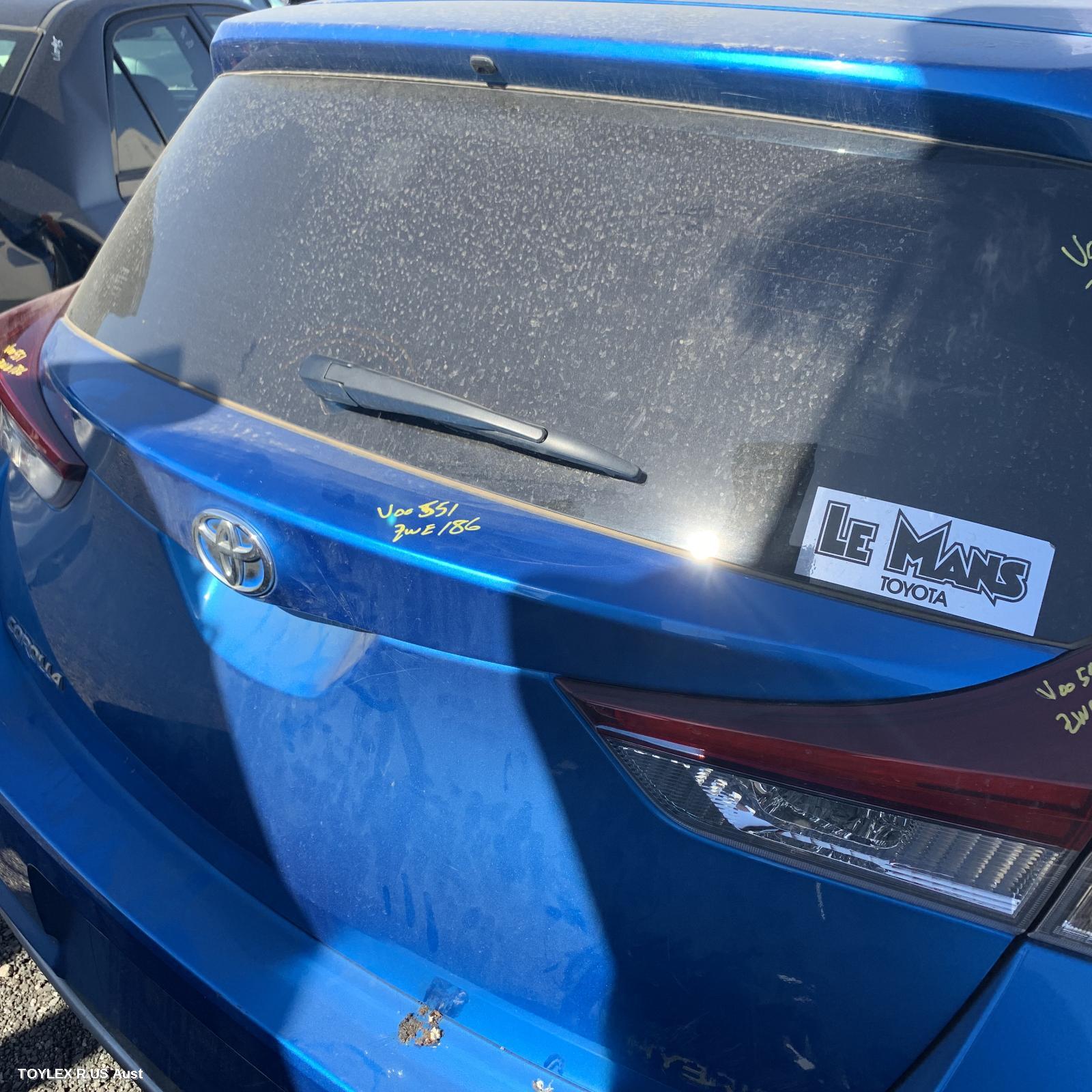 TOYOTA COROLLA 2018 Rear Garnish TAILGATE GARNISH (CENTRE), ZRE182R, HATCH