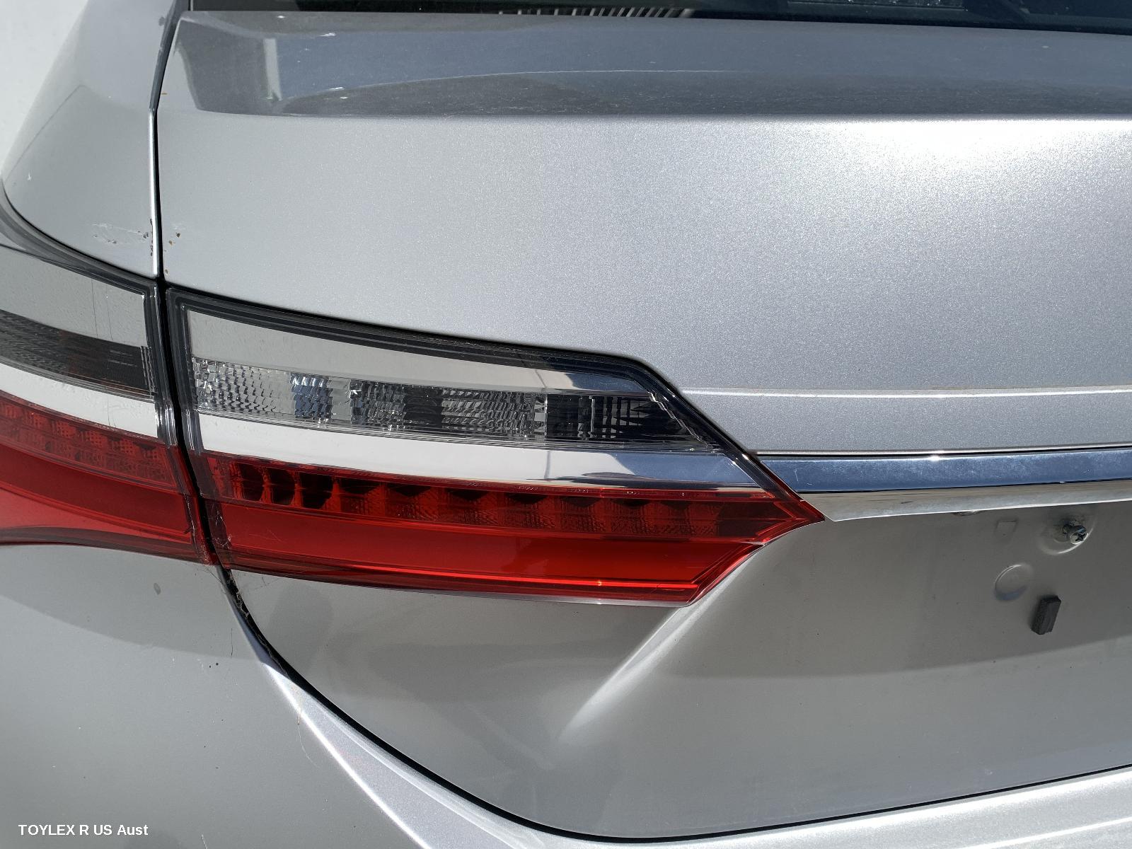 TOYOTA COROLLA 2017 Rear Garnish BOOTLID LAMP (LH SIDE), ZRE172R, SEDAN