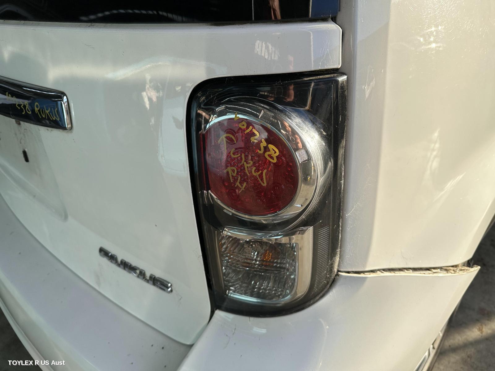 TOYOTA RUKUS 2011 Right Taillight AZE151R