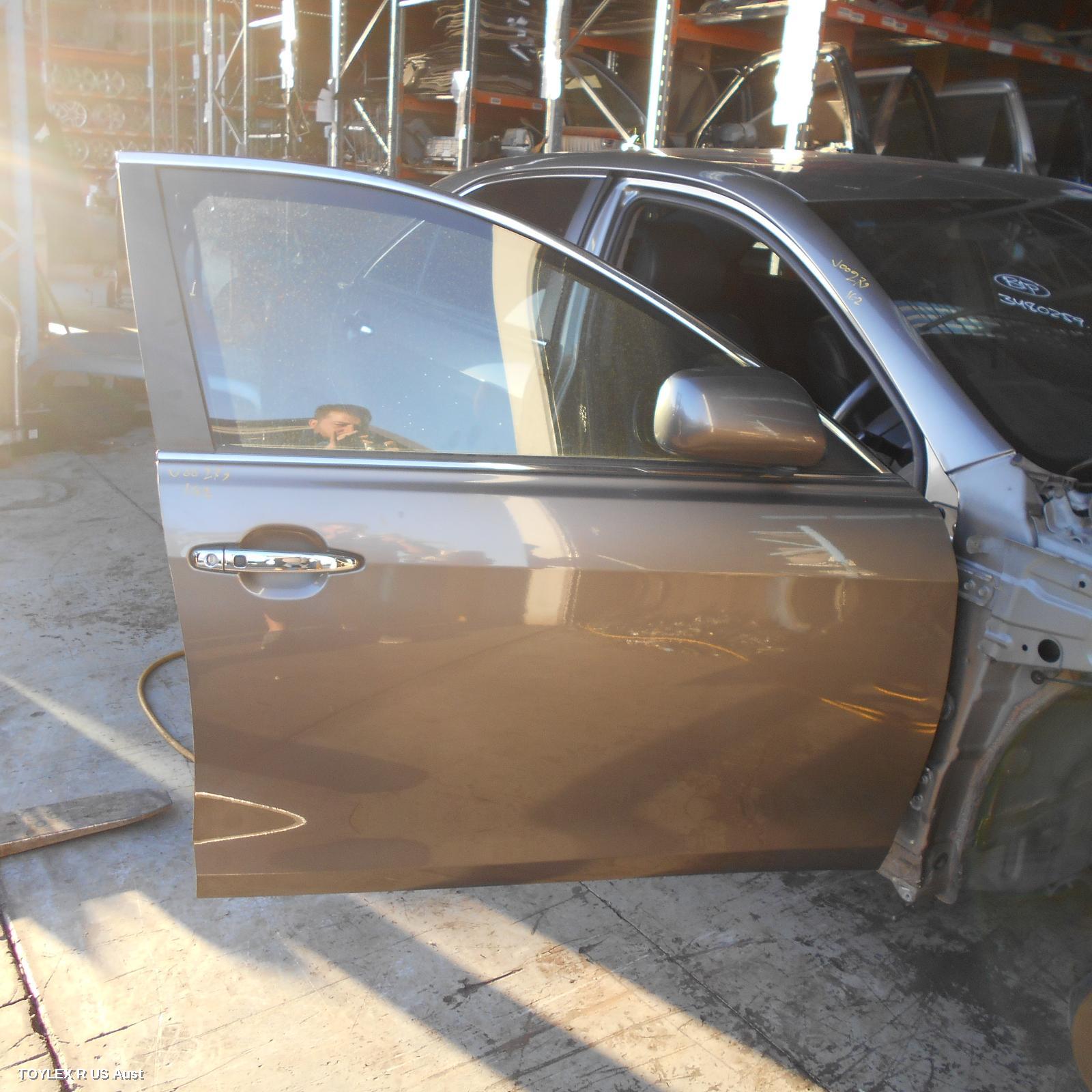 TOYOTA CAMRY 2010 Right Front Door ACV40/AHV40, NON MOULD TYPE