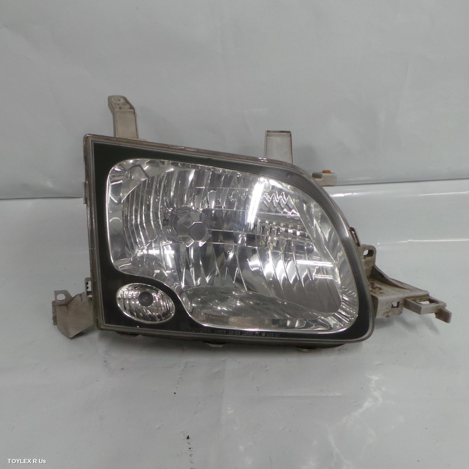 TOYOTA SPACIA 2001 Right Headlamp SR40