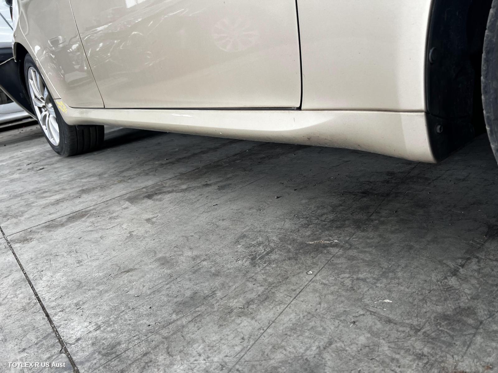 LEXUS IS250/IS250C 2008 Side Step/Skirt GSE20R, RH SIDE