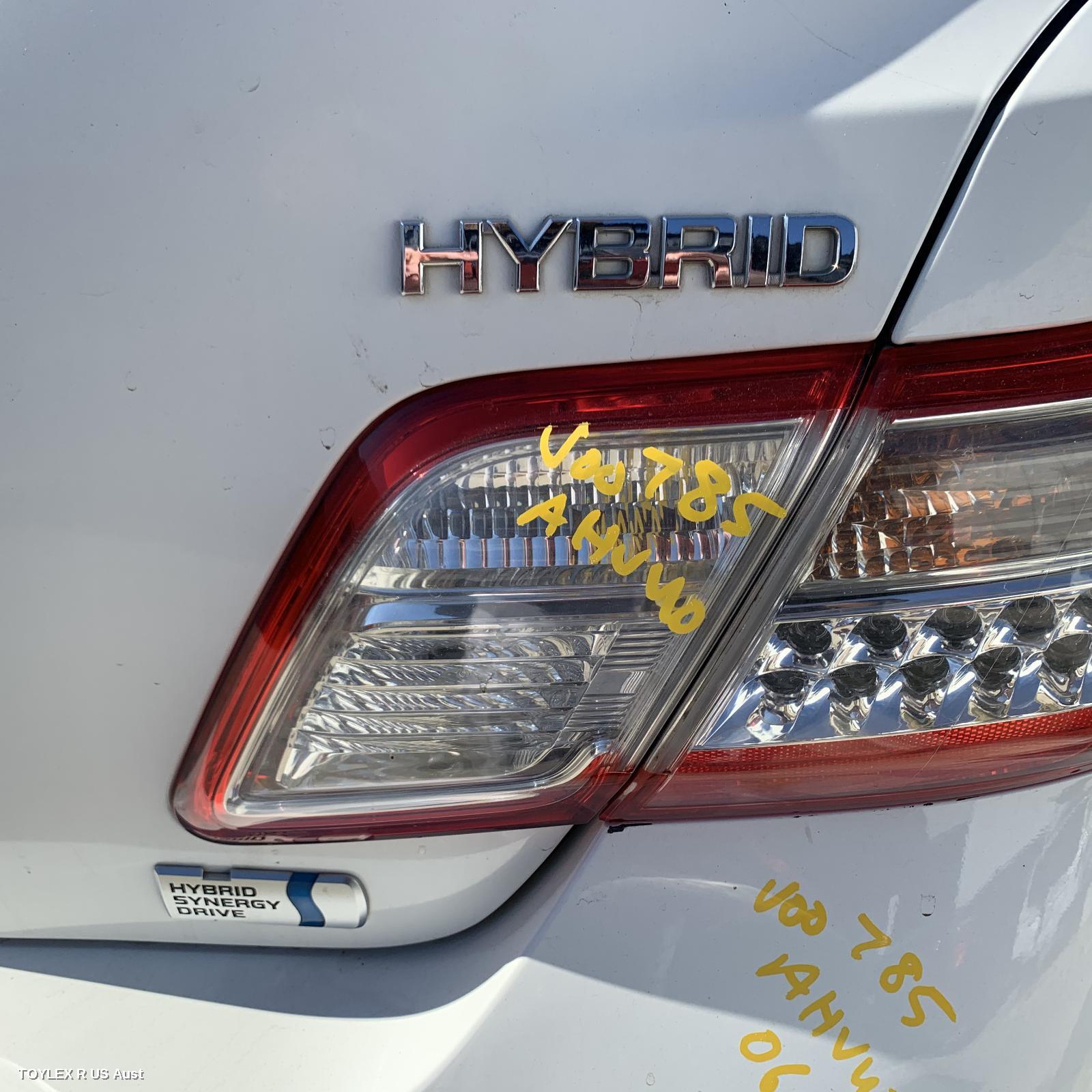 TOYOTA CAMRY 2010 Rear Garnish BOOTLID LAMP (RH SIDE), HYBRID, LED TYPE, AHV40
