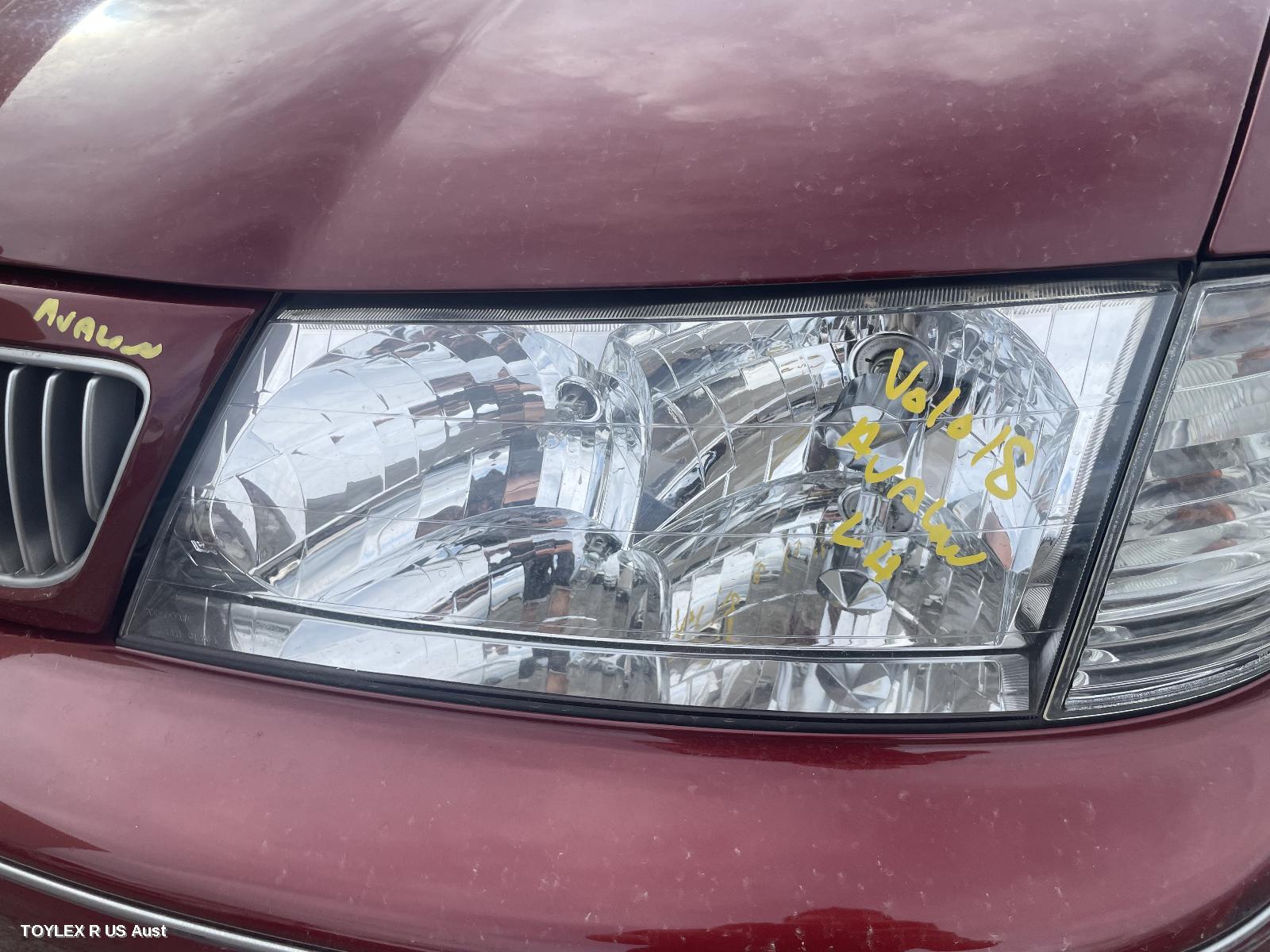 TOYOTA AVALON 2000 Left Headlamp MCX10R, HELLA LENS#