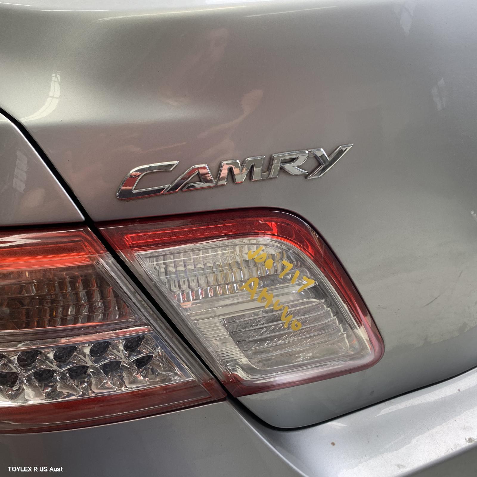 TOYOTA CAMRY 2010 Rear Garnish BOOTLID LAMP (LH SIDE), HYBRID, LED TYPE, AHV40