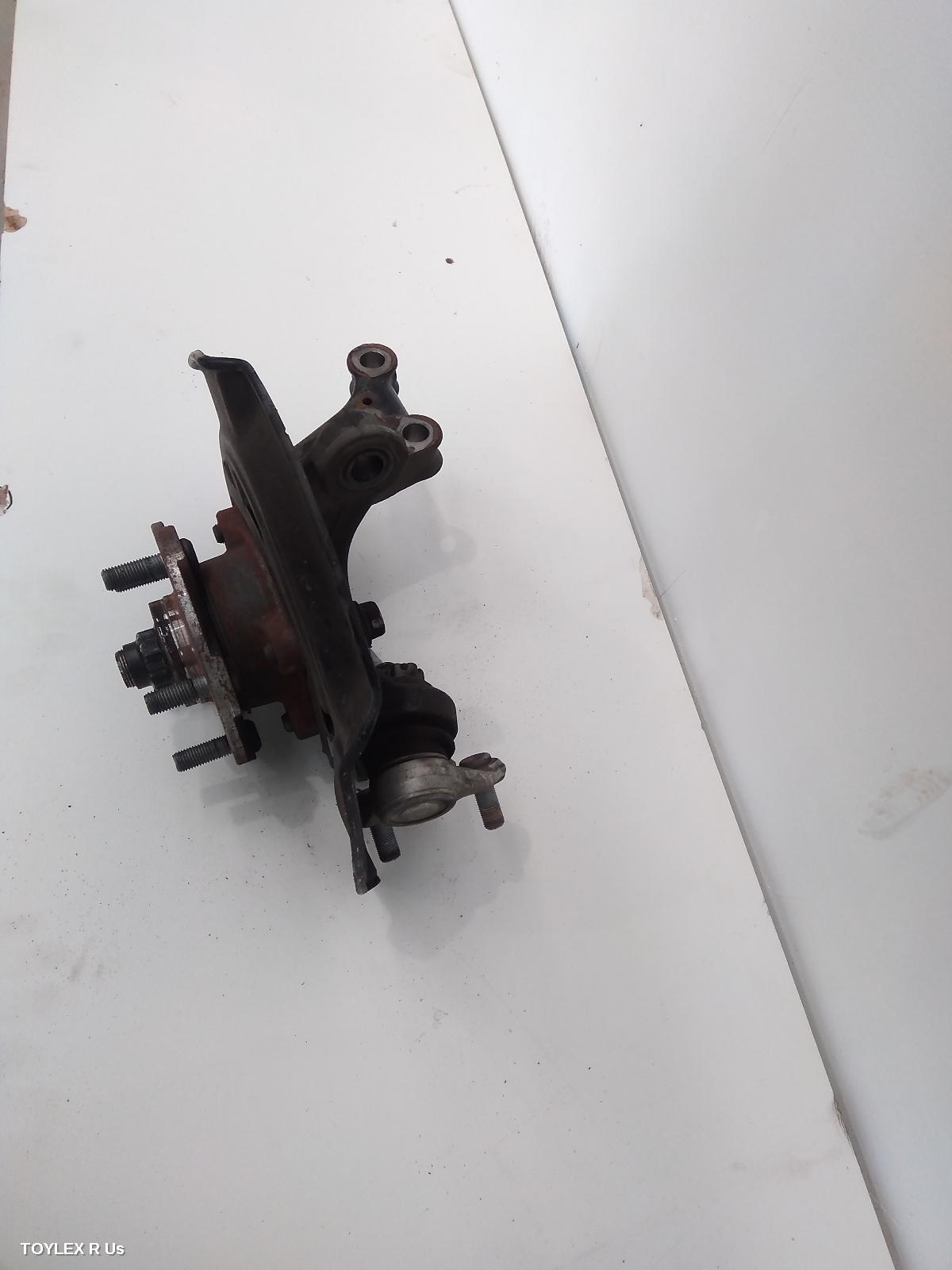 TOYOTA RAV4 2018 Left Front Hub Assembly XA40, AUTO T/M, 2WD