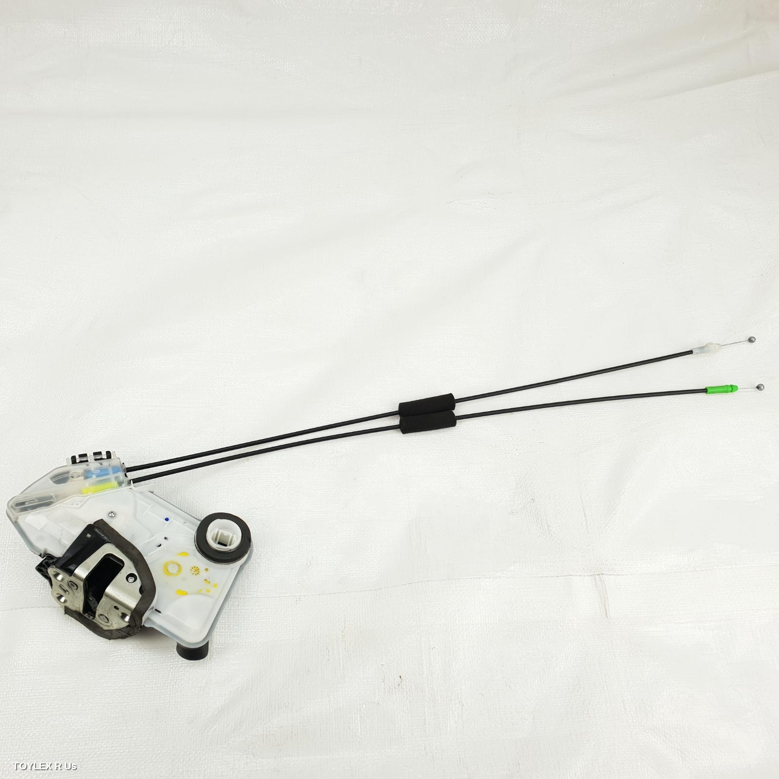 TOYOTA HILUX 2018 Door/Boot/Gate Lock RIGHT FRONT DOOR LOCK, SR/SR5