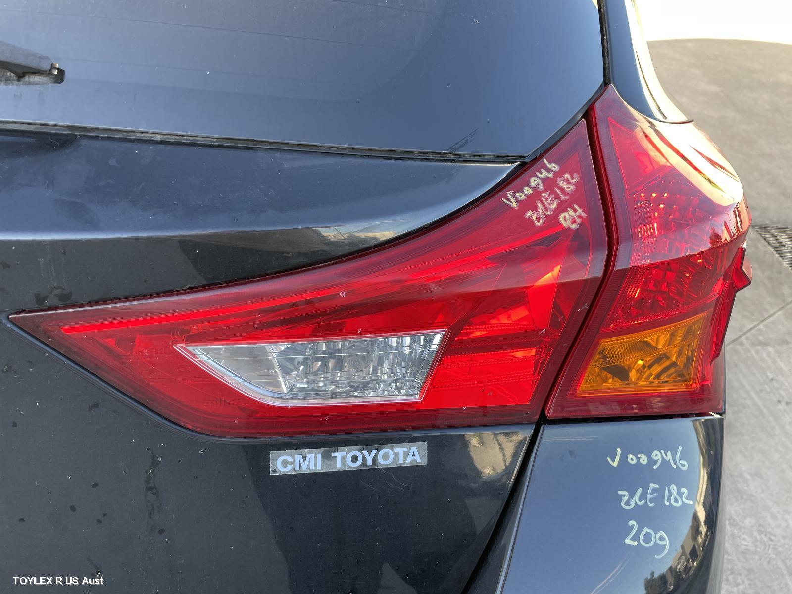 TOYOTA COROLLA 2013 Rear Garnish TAILGATE LAMP (RH SIDE), ZRE182R, HATCH