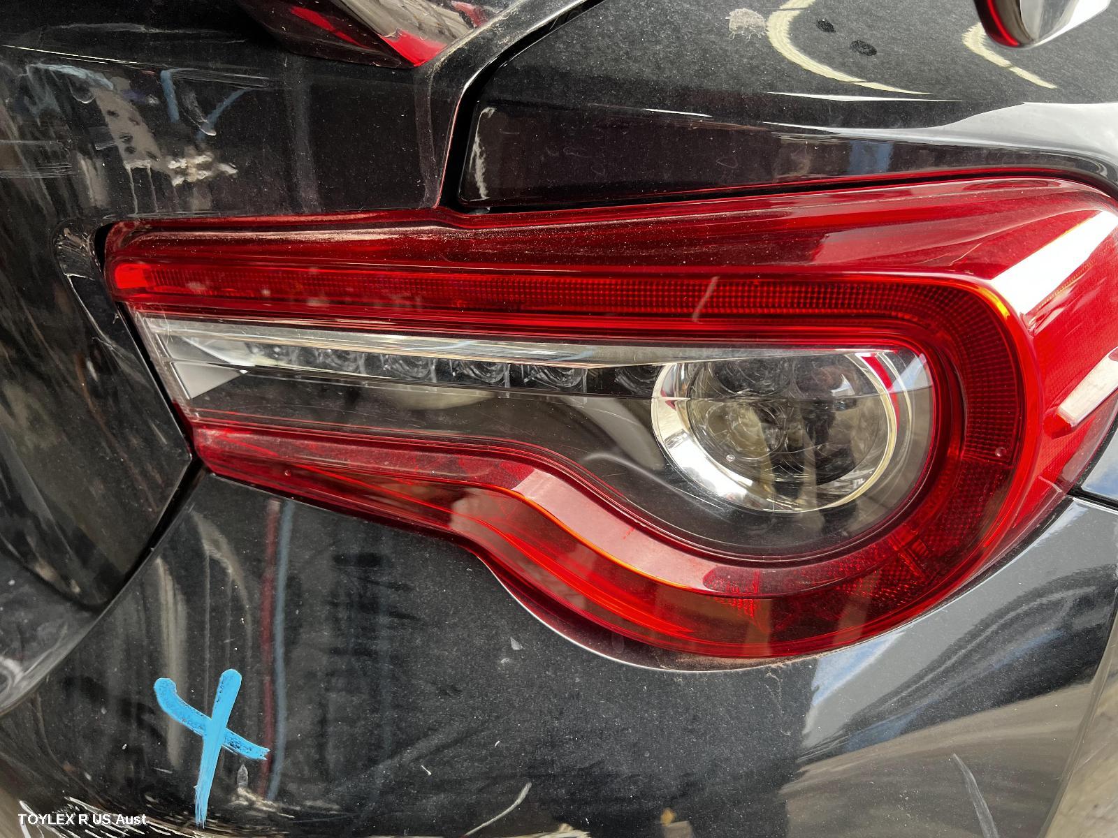 TOYOTA 86 2020 Right Taillight FACTORY, ZN6