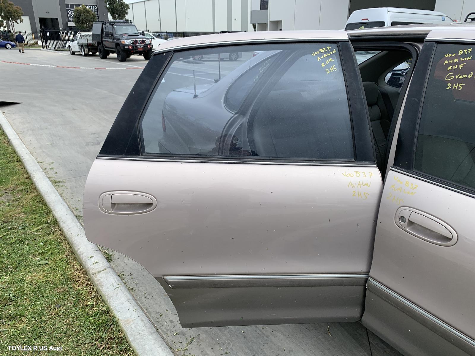 TOYOTA AVALON 2002 Right Rear Door Sliding MCX10R