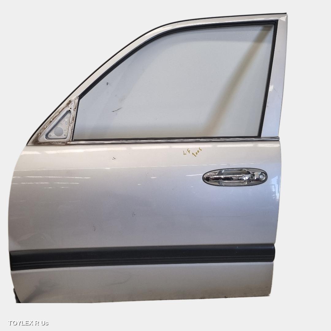TOYOTA LANDCRUISER 2004 Left Front Door 100 SERIES, GXL/SAHARA, MOULD TYPE