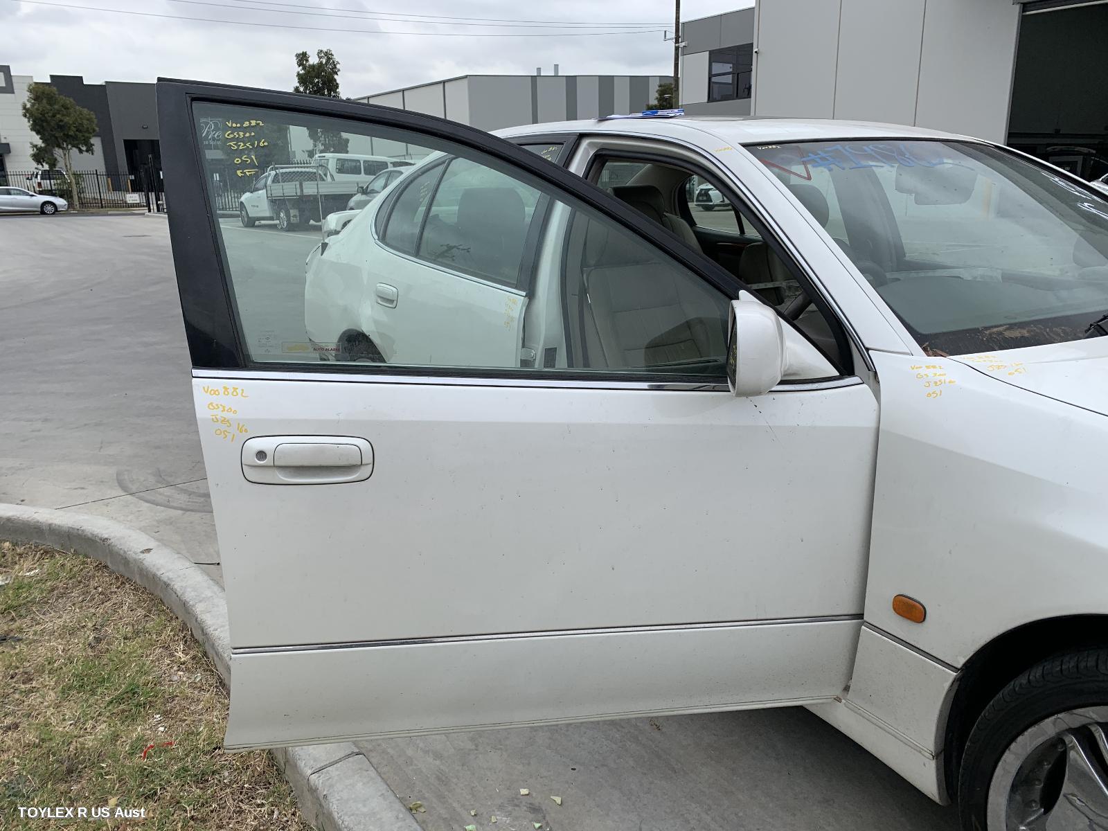 LEXUS GS 1999 Right Front Door