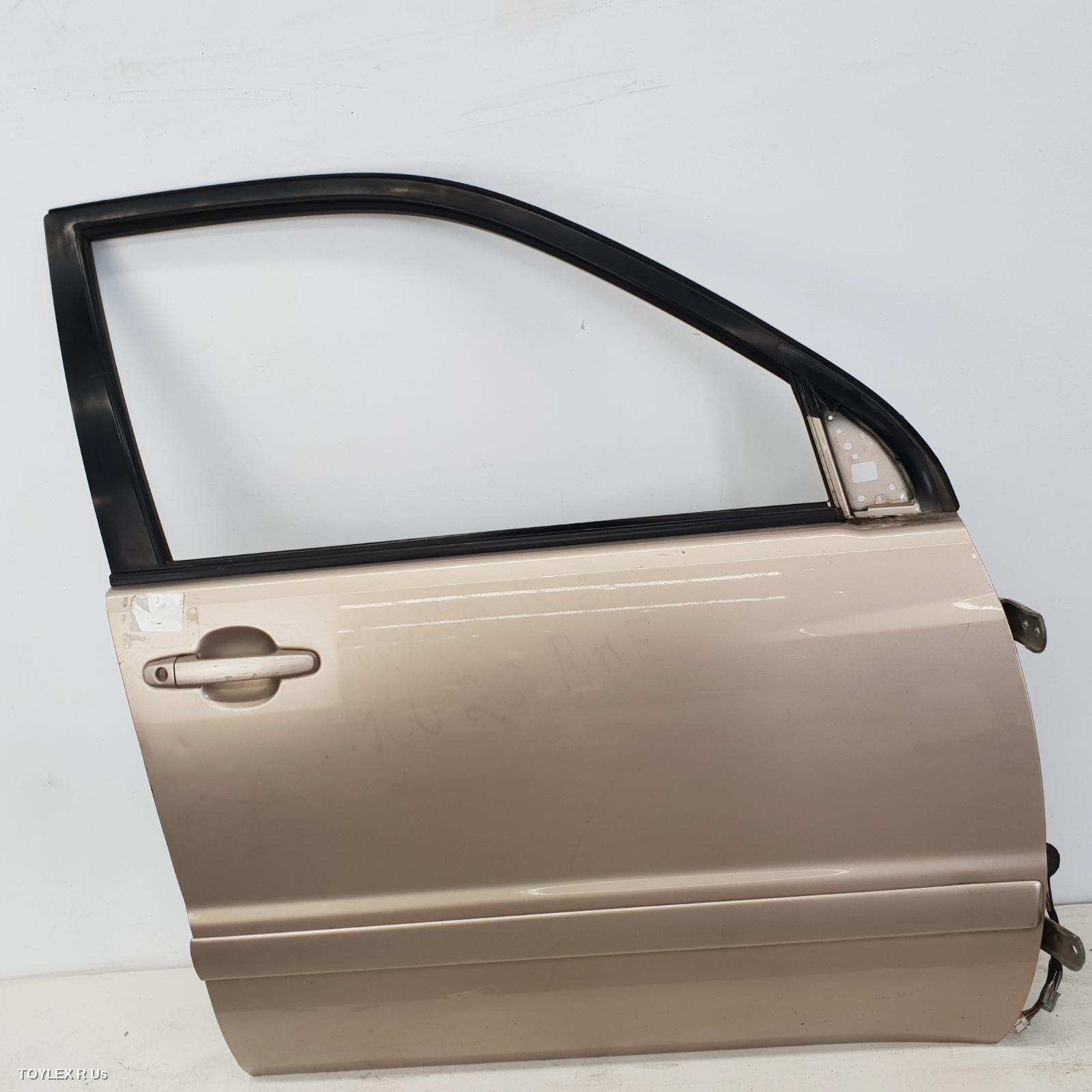 TOYOTA KLUGER 2005 Right Front Door MCU28R