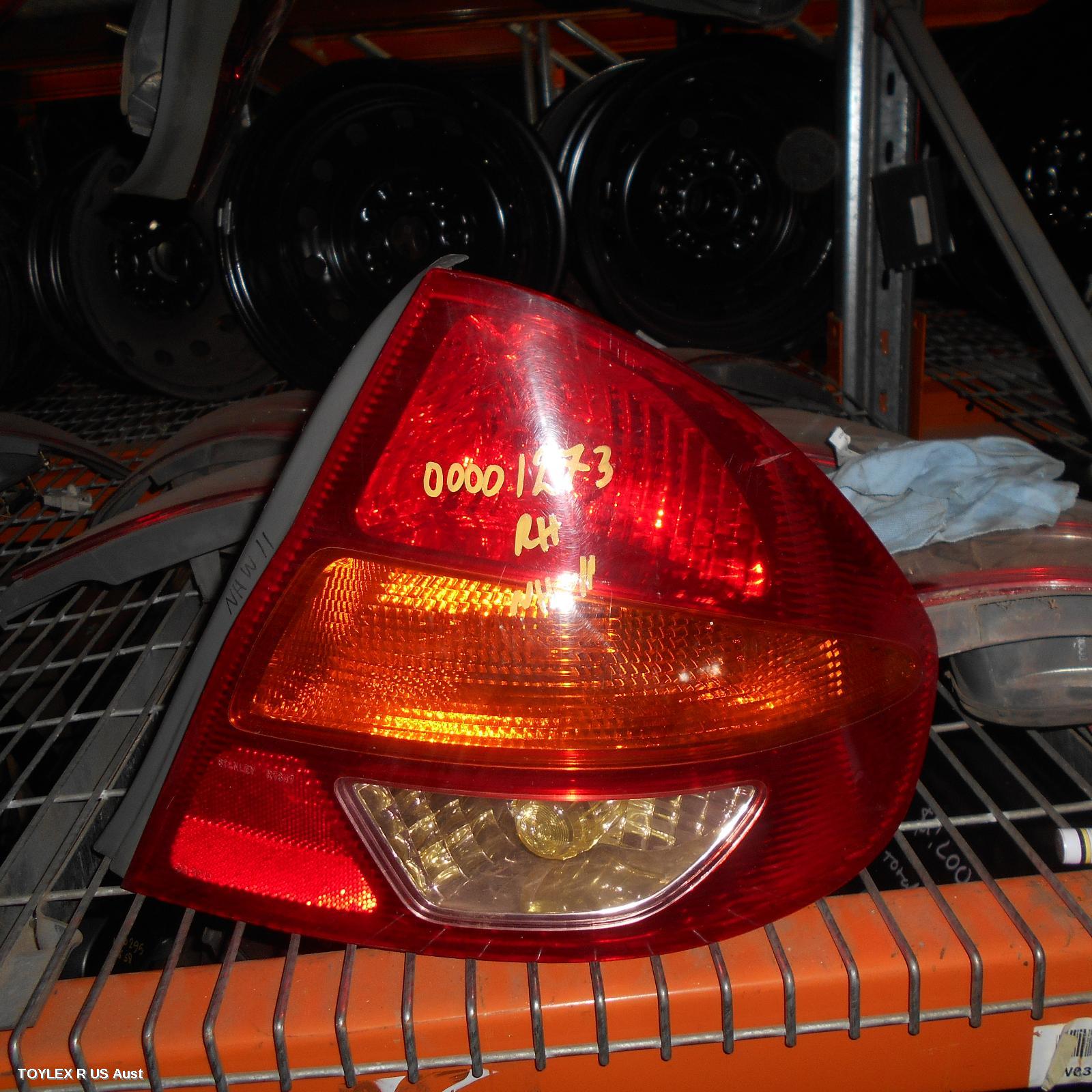 TOYOTA PRIUS 2001 Right Taillight NHW10R