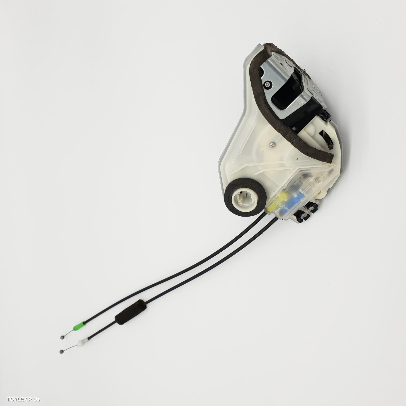 TOYOTA KLUGER 2017 Door/Boot/Gate Lock RIGHT REAR DOOR LOCK, GSU50/GSU55