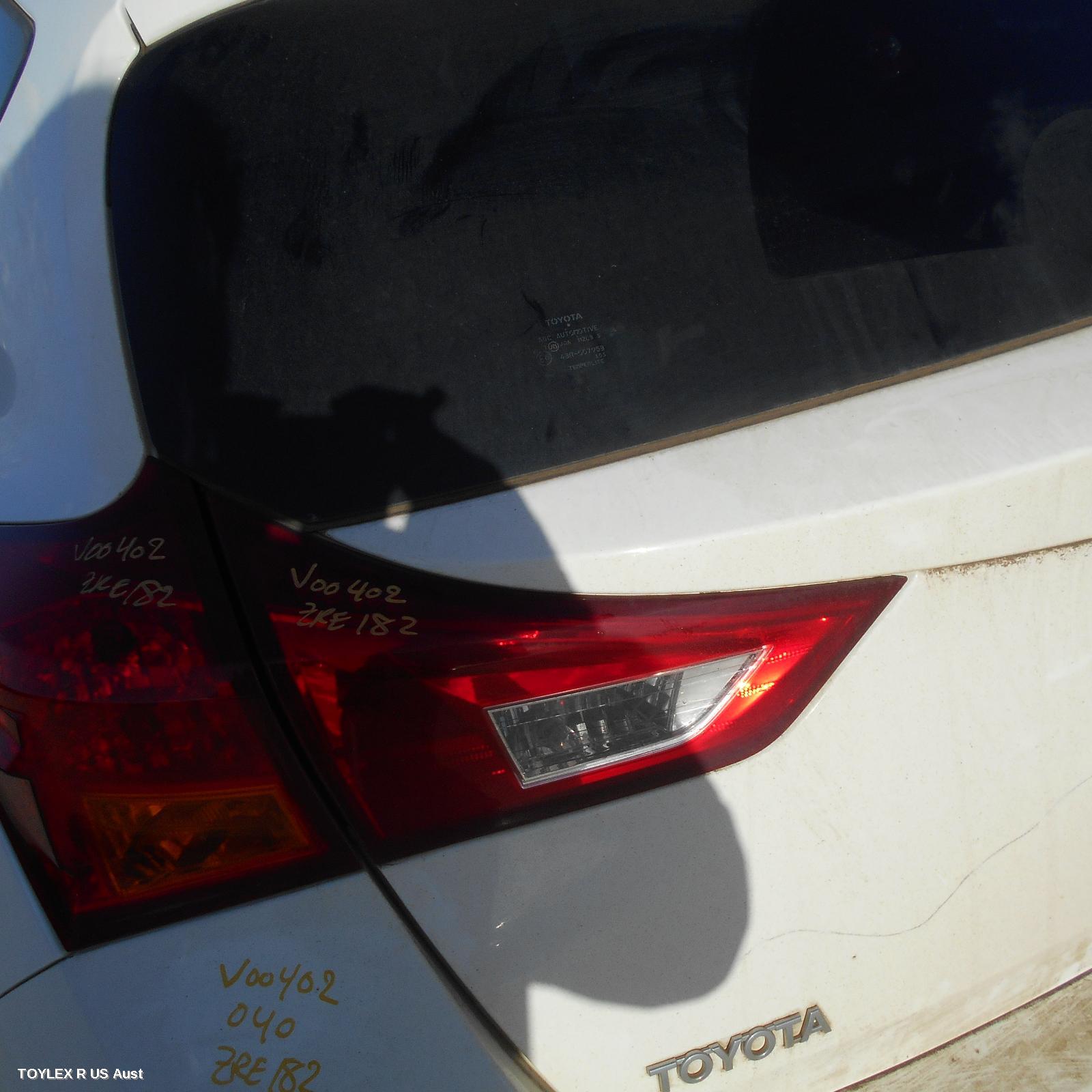 TOYOTA COROLLA 2013 Rear Garnish TAILGATE LAMP (LH SIDE), ZRE182R, HATCH