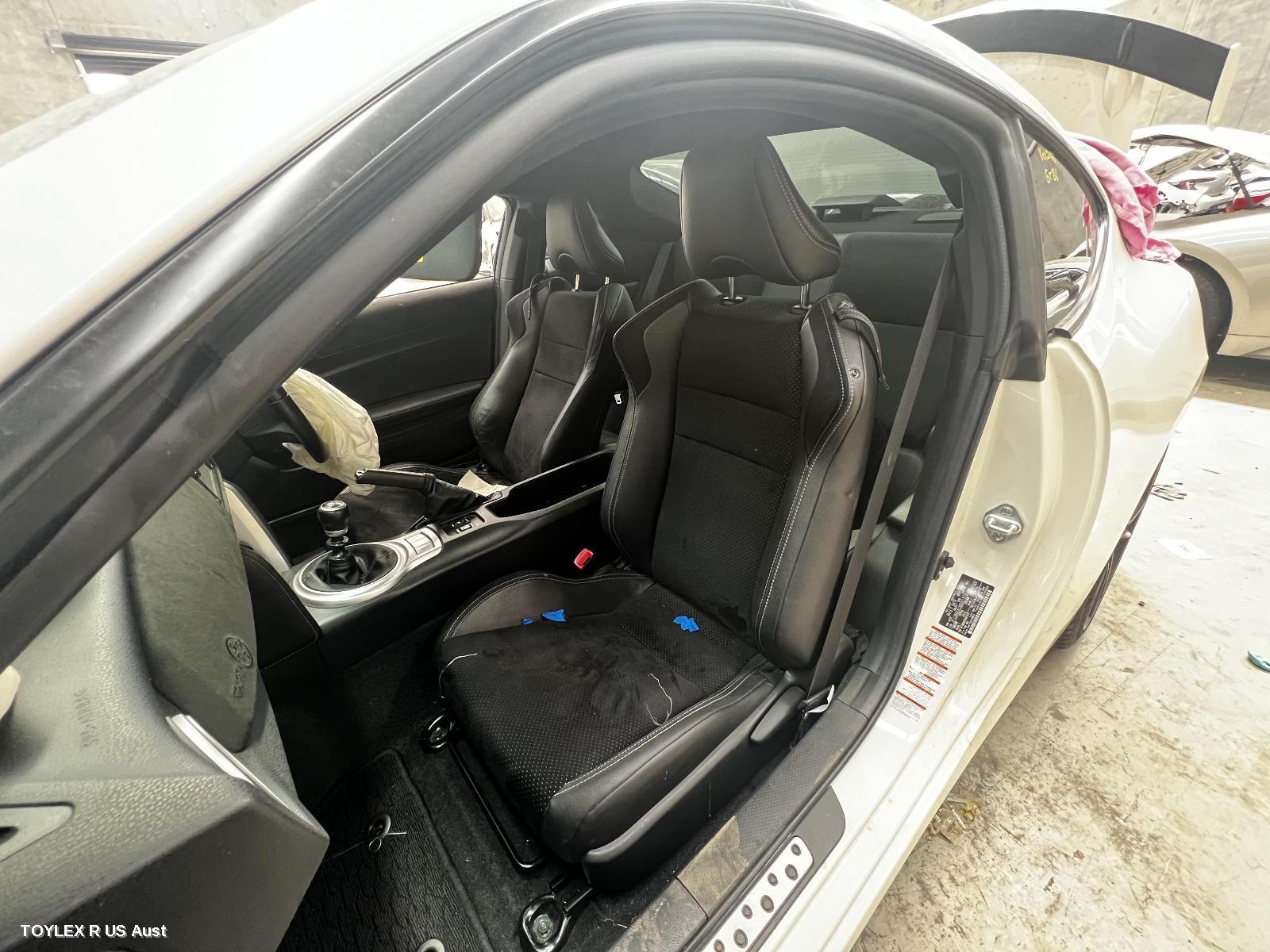 TOYOTA 86 2017 Front Seat LH FRONT, ZN6, PARTIAL LEATHER, GTS