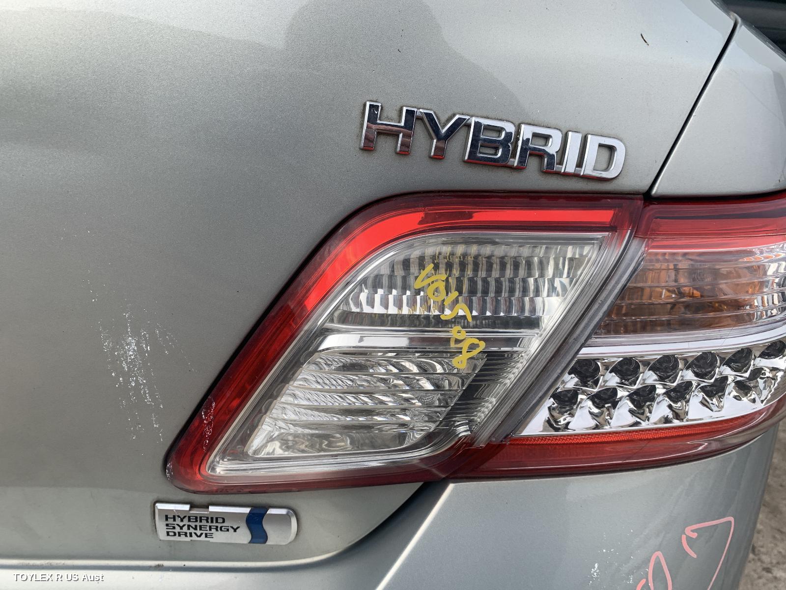 TOYOTA CAMRY 2010 Rear Garnish BOOTLID LAMP (RH SIDE), HYBRID, LED TYPE, AHV40