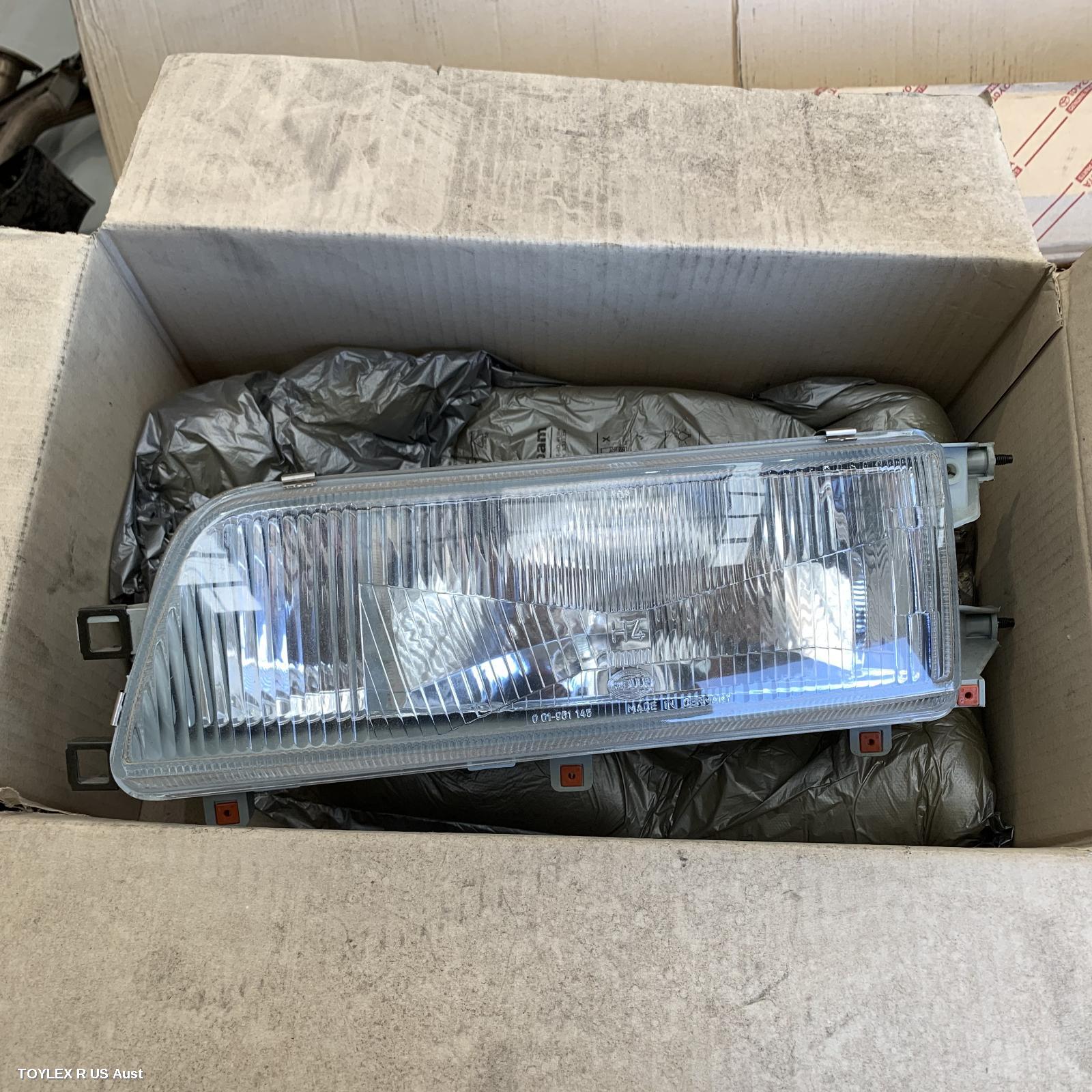 TOYOTA CAMRY 1988 Left Headlamp SV21 (KOITO 32-35)