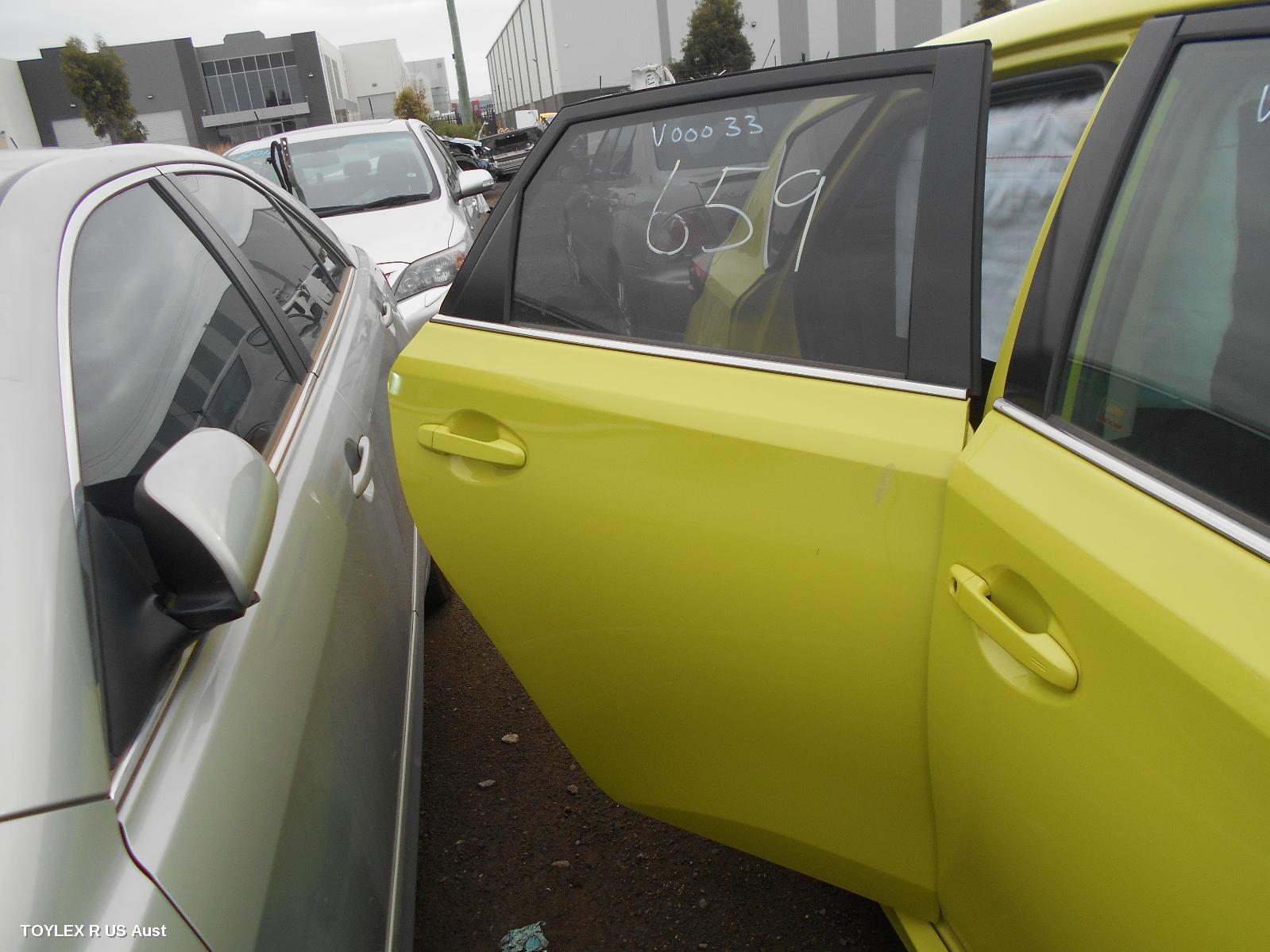 TOYOTA COROLLA 2017 Right Rear Door Sliding ZRE182R/ZWE186R, HATCH